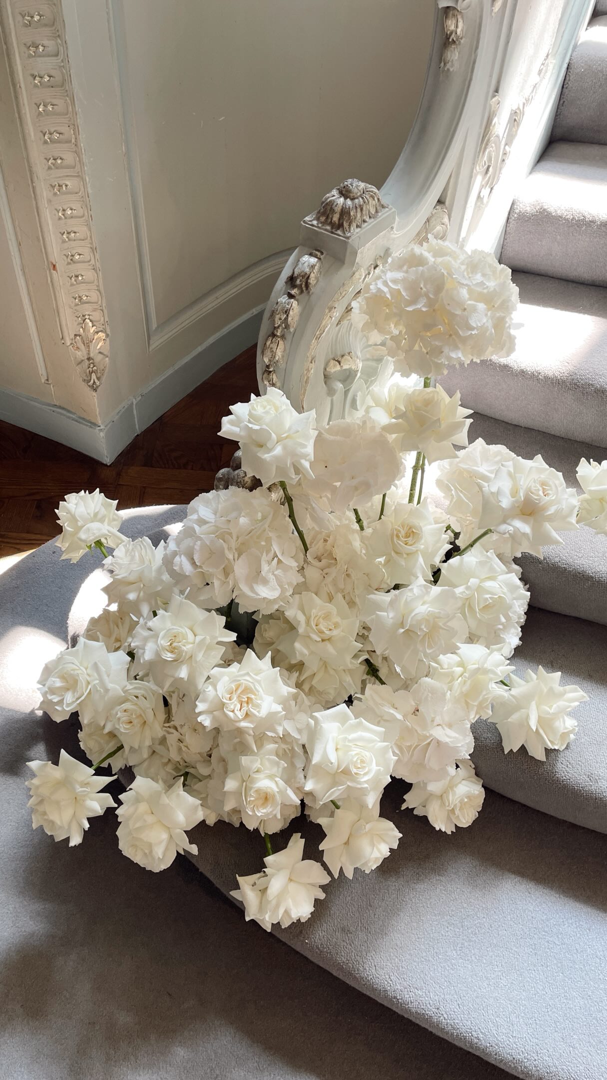 A wedding day where every floral detail went the distance 🤍
After their ceremony at The Chelsea Old Town Hall, Beth and Jeb headed across to The Savile Club in Mayfair to celebrate with all their family and friends 🤍
One thing I especially loved about this day was that every arrangement was moved and thoughtfully repurposed throughout the celebration. From ceremony to reception, each floral design was enjoyed right through until the last dance! nothing was left behind or forgotten about 🫶🏼
That’s the beauty of intentional floral planning. With a little extra thought and guidance on where designs can be repositioned, your flowers work so much harder for you across the entire day
Congratulations J&B 🥂