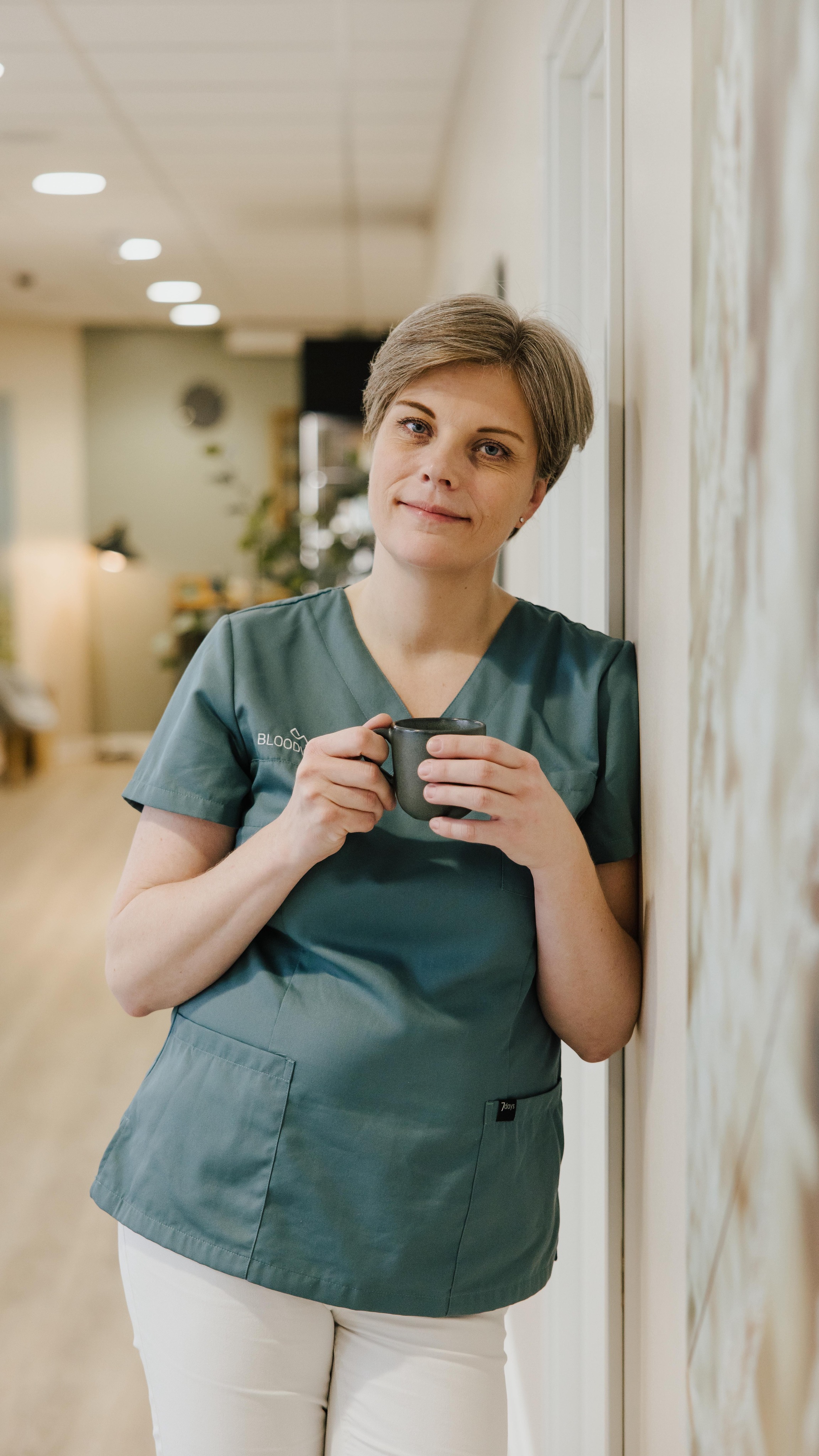 + en masse videoer oven i 🤩🎥
Vi brugte ca 2-3 timer på det her shoot og kunden (@bloodworks.dk) endte med:
• 50+ brandingbilleder
• 10+ b-roll videoer (enkeltstående videoklip)
• 3 sammenklippede videoer (til fx. Reels, annoncer mm.)
Alt sammen materiale, der kan bruges i markedsføringen og branding på tværs af platforme ✨
Hvis du ønsker et effektivt brandingshoot, hvor du kun skal sætte et begrænset antal timer af - men stadigvæk ønsker maksimal værdi og en stor content “bank” efterfølgende….
Så er det præcis dét, jeg hjælper med 🙌🏼
For et brandingshoot handler ikke kun om flotte billeder og gode videoer. Det handler også om at skabe materiale, der gør din markedsføring nemmere, mere professionel og langt mere sammenhængende i hverdagen.
Så du kan bruge tiden fornuftigt og gå efter dine drømme og mål 🚀
Send mig en besked eller en mail, hvis du ønsker at høre mere om brandingshoots!
#brandingfotograf #videograf #brandingbilleder #iværksætter #selvstændigvirksomhed