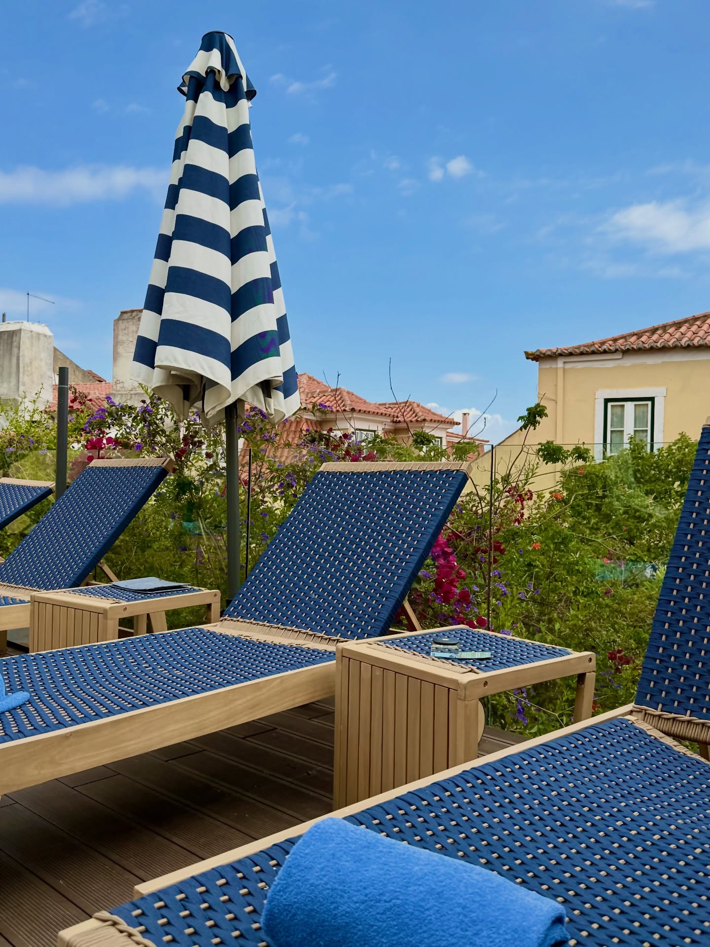 At Palácio Ramalhete luxury means privacy, calm, and the feeling of being genuinely cared for. A discreet boutique experience where every detail is personal, every space intimate, and every guest known🗝️