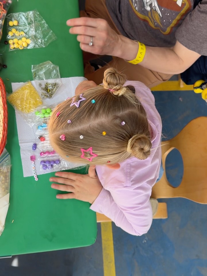 Las niñas y niños merecen menos pantallas y más experiencias reales. La kermés es una oportunidad para jugar, convivir y crear recuerdos.
¿Quieres formarparte de nuestra comunidad? Contáctanos: 5554542470
#montessori #EMCM #educacionmontessori