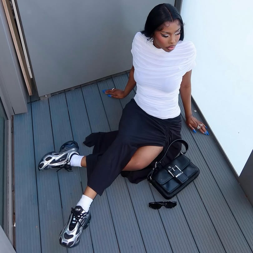 NYX Top worn by @jennifermcking_ ⚡️
.
.
Shop at www.darann.com