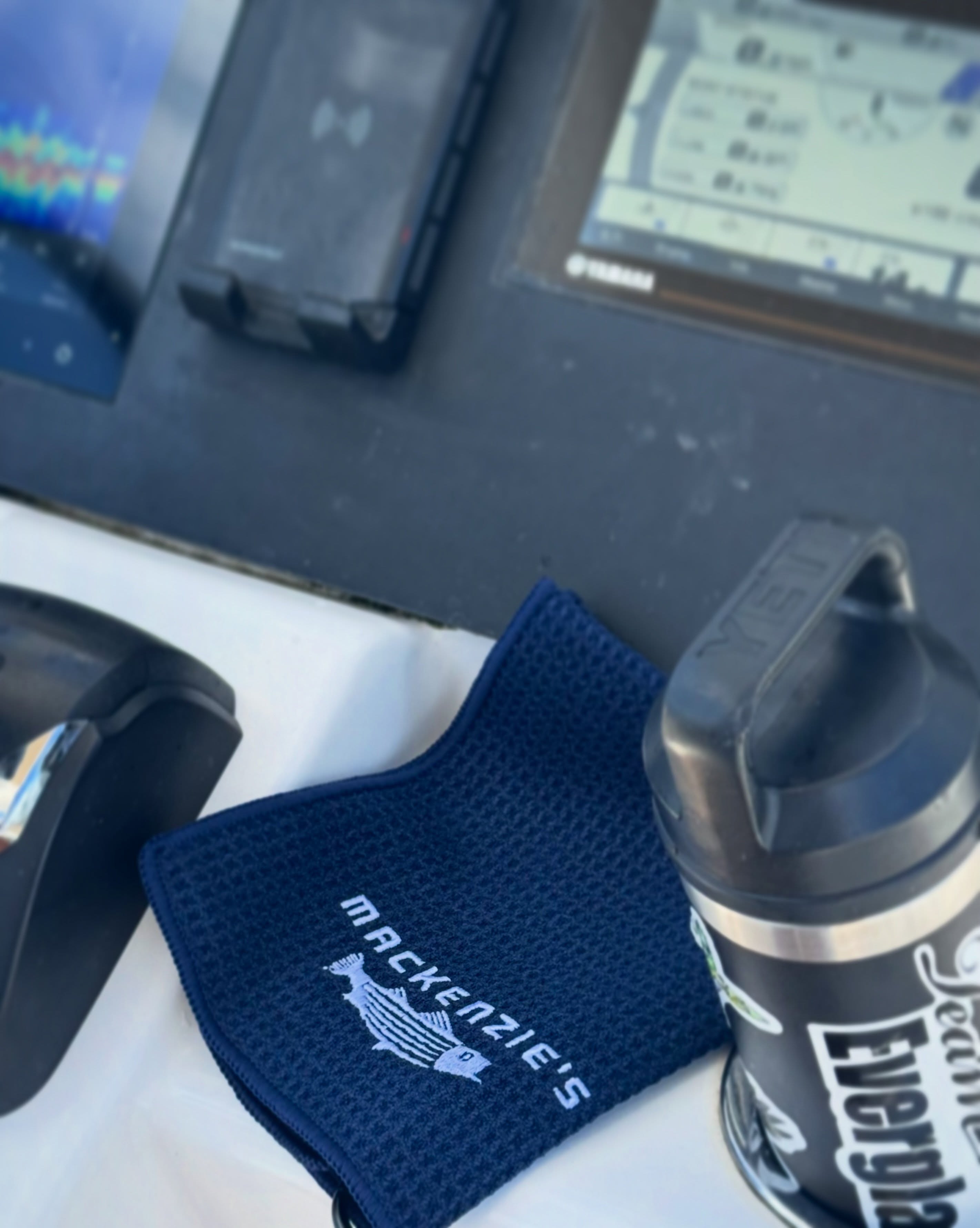 Name something you’ll always have on your boat. I’ll start. @mackenziesfisherman soap. It’s the only thing that gets the squid and bonita off of my hands before I get home and pet the dogs. There’s no cool way for dudes to talk about soap but everyone who’s been on my boat gets it. 🍋🥜
#fishing #boats #smelly #bait #soap
