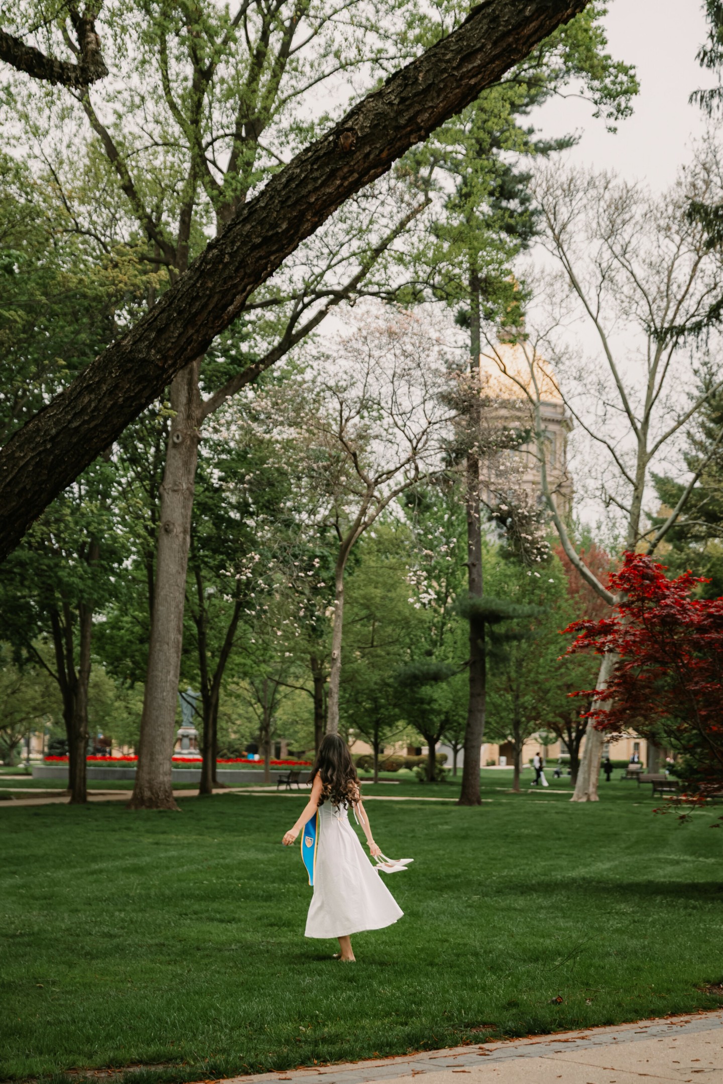 Graduation weekend at University of Notre Dame!
I recently photographed the most fun and creative grad session on campus, and it was the perfect mix of classic Notre Dame moments and personality-filled photos that actually felt like them.
Over the weekend, Iāll be sharing a few recent grad sessions Iāve photographed, and I cannot wait for you to see them!
To all the graduates ā congratulations on everything youāve accomplished and everything ahead of you. š«¶
If youāre still hoping to book graduation photos, cap & gown portraits, or a celebratory session with friends before everyone moves away, reach out soon! These memories deserve more than just phone photos!