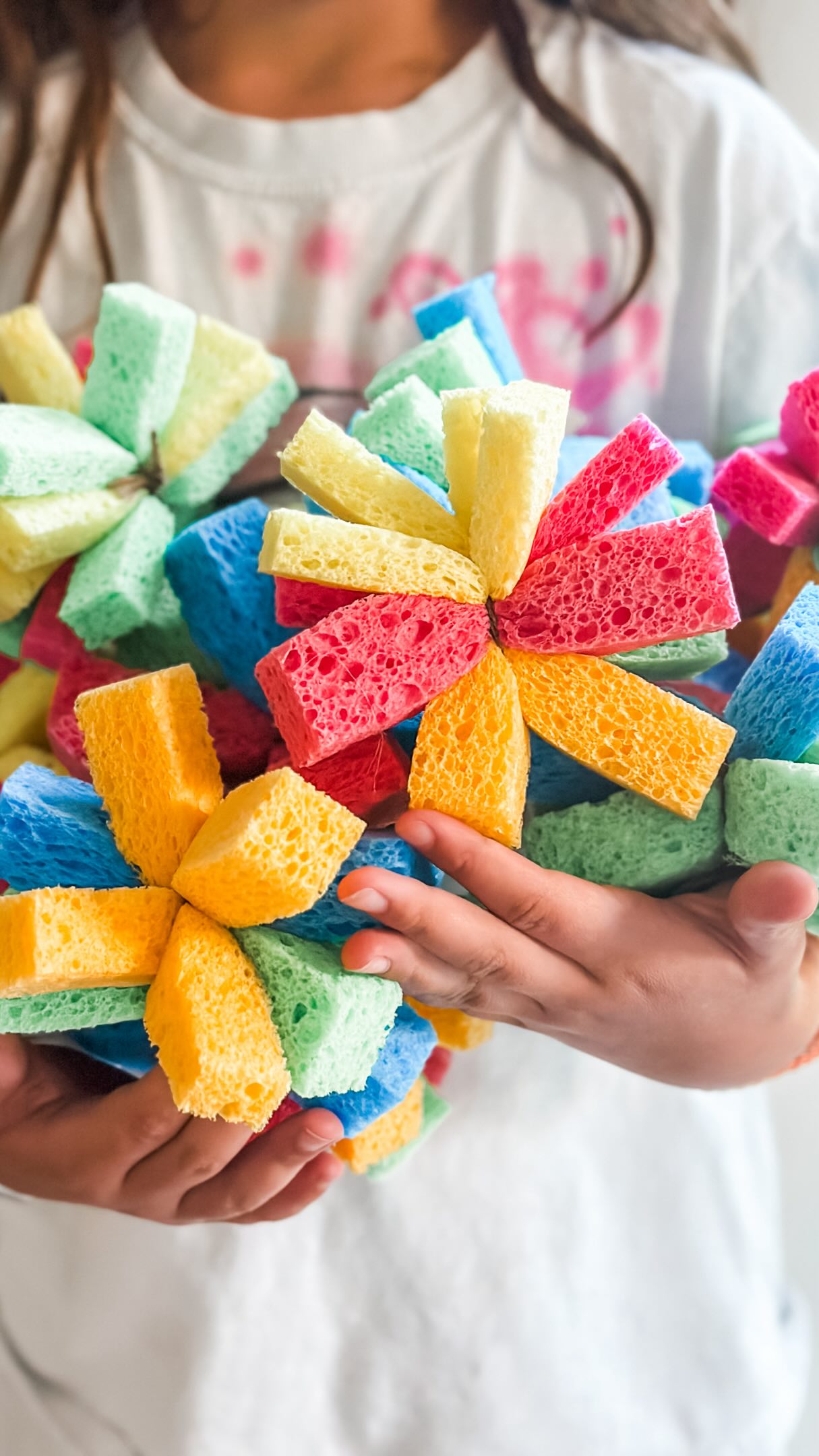 Like and Follow for more daily ideas you can set-up in 5 minutes or less!
Comment WATER for the links to materials!
There is a reason I share these multiple times a year (for years!). They’re easy to make, they can be sanitized and reused over and over, they are 10/10 for fine motor and sensory goodness!
Use them to replace water balloons. Use them in a sensory bin. Use them to wash their toys. Use them to practice academics (write letters in chalk and toss the sponges at them!). Use them to squish and squeeze and play!