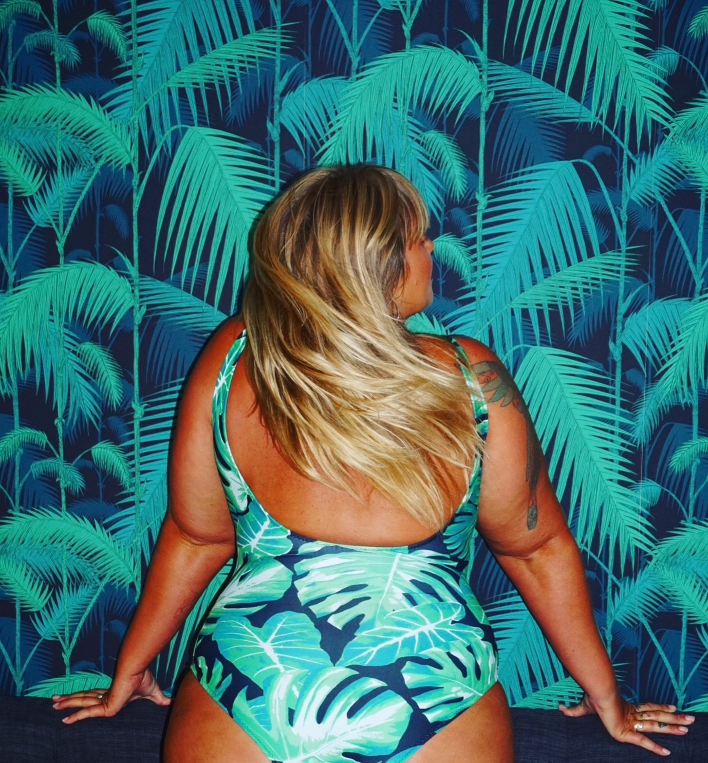 She didn’t come to blend in.
the MARINA one-piece in Palm Tropic is restocked and ready for wherever summer takes you. 🌴
link in bio → nightdiveswim.com
#nightdiveswim #onepieceswimsuit