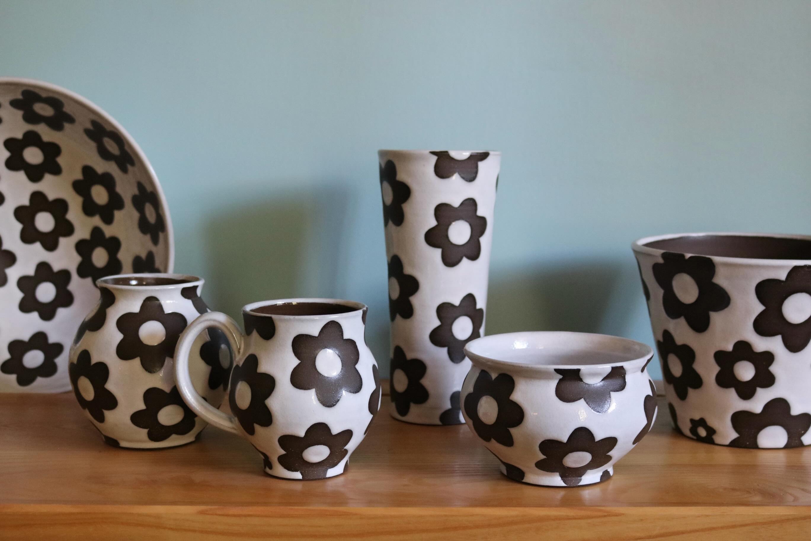 Come visit the Lilac Festival in Rochester this weekend.
I’ll be there with a limited selection of new prints.
Here’s a preview of what I’ve been working on lately...
@rochesterlilacfestival #pottery #ceramics