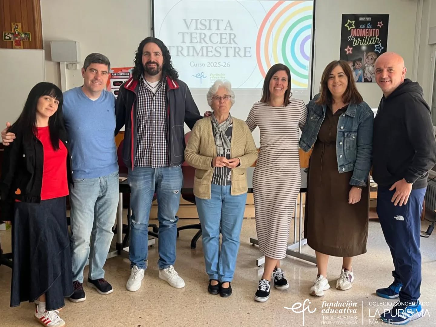 Hoy hemos recibido con mucha ilusión la visita del tercer trimestre de Titularidad en nuestro cole. ✨
Un encuentro para seguir creciendo juntos, compartir experiencias y continuar construyendo, desde el acompañamiento y la cercanía, una escuela que educa desde el corazón. 💙
#micolelapurisimamadrid #colegiolapurisimamadrid #fundacionefi