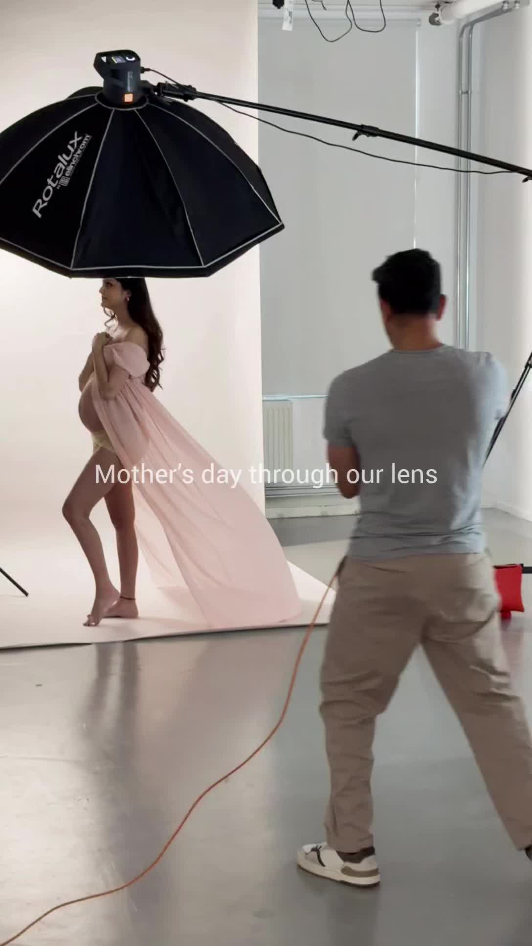 Behind every strong story is a stronger mother. 💕 Happy Mother’s Day!
#amsterdam #pantherstudio #mothersdayspecial #photooftheday #reelsinstagram😍