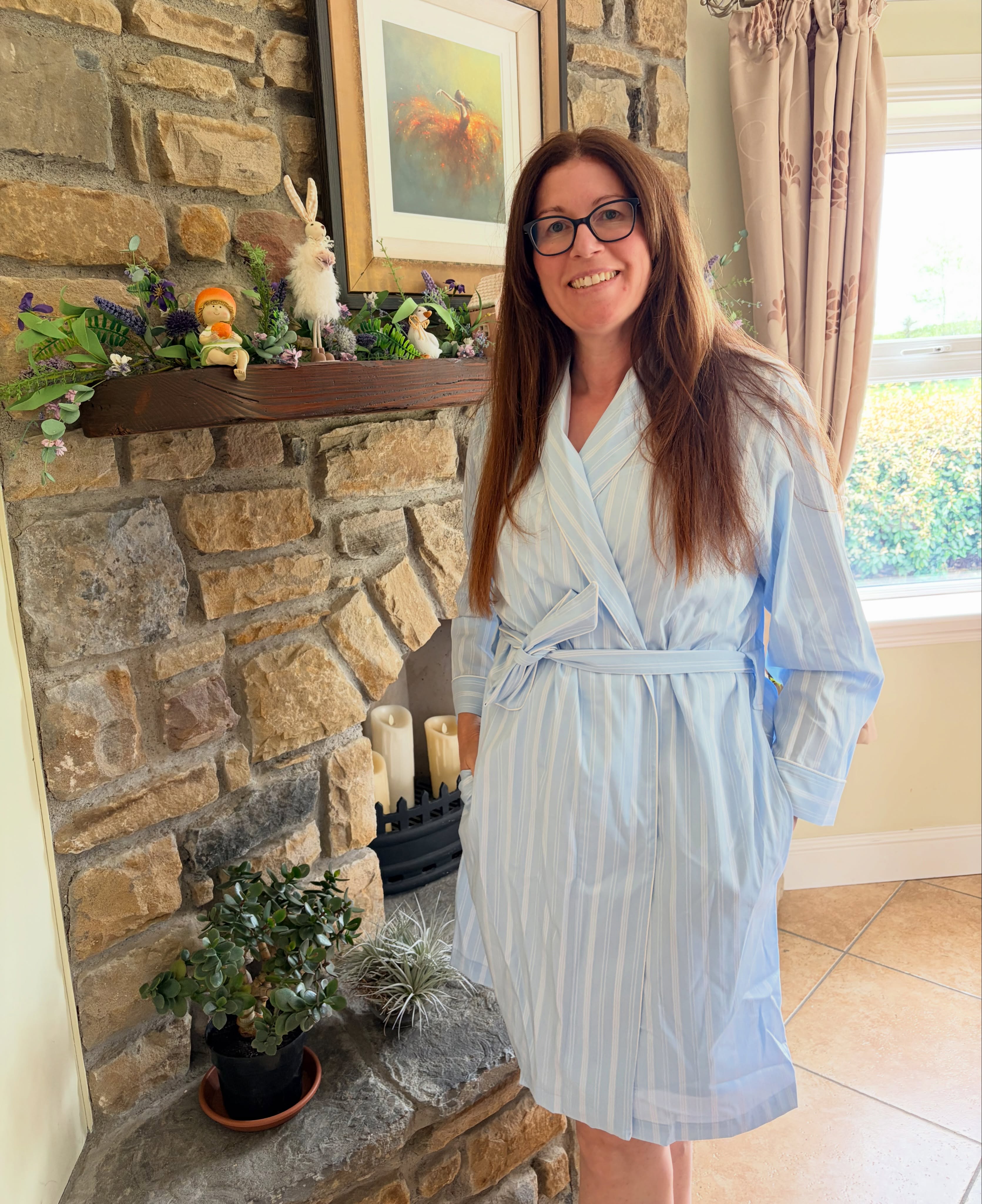 Nothing beats crisp cotton pyjamas in the summer! ☀️ @britishboxers has a bright, fresh and fun range of new season luxury nightwear available for the Spring and Summer. Their range of bamboo and cotton loungwear is inspired by seaside colours, deckchair stripes and airy florals. 🏖️ The collection pulls inspiration from world travel, coastal holidays and Mediterranean escapes! 🧳 (ad)
🛍️ I’m wearing @britishboxers Crisp Cotton Mid-Length Dressing Gown & nightdress in Breezy Blue Satin Stripe.
💻 Read more on my blog review, link in my bio & story.
#britishboxers #summerfashiontrends #cottonpyjamas #summerfashion2026 #cottonclothing