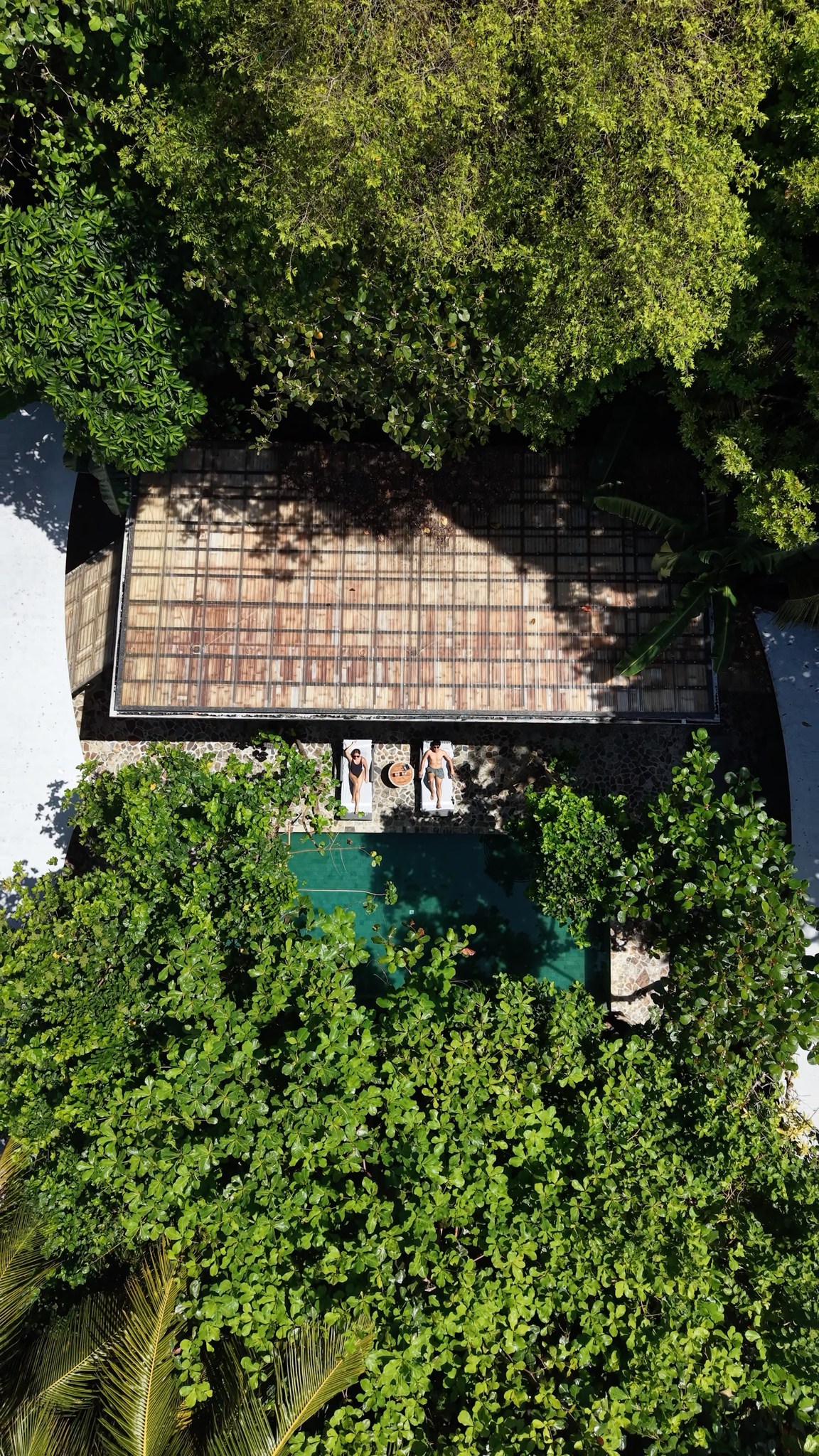 Sharing this hideaway at Bawah Reserve, a home away from home surrounded by tropical forests! Guests will carve out their own little corner of the world in the stunning Two-bedroom Garden Pool Villa. A private tropical oasis, its two tented suites (about 70m² each), open-air living and dining pavilion, private pool and massive stone terrace, provides ample room for a family or group of friends. This 210m² Villa is perfectly equipped for those who seek time together, with just enough space apart.
Can we tell you more? For details info@dominiquedebay.com or by phone 1-212-752-1416 or WhatsApp 1-917-940-2407 #bawahreserve #dominiquedebaycollection @bawahreserve