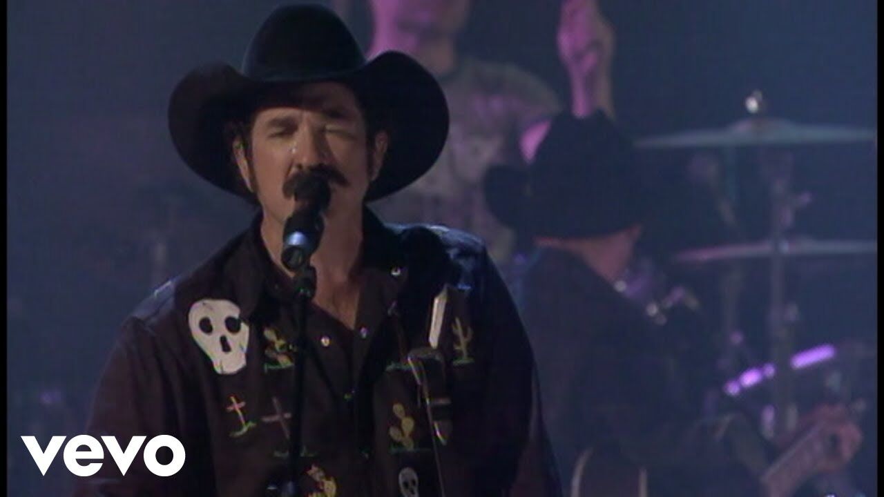 Happy birthday to singer/songwriter/radio host Kix Brooks of the Country Music Hall of Fame member duo Brooks & Dunn ("Boot Scootin' Boogie," "My Maria," "Only in America"). #MusicIsLife https://youtu.be/IM-6vfdGjCo?si=NlamOhC-qIvHo7G6