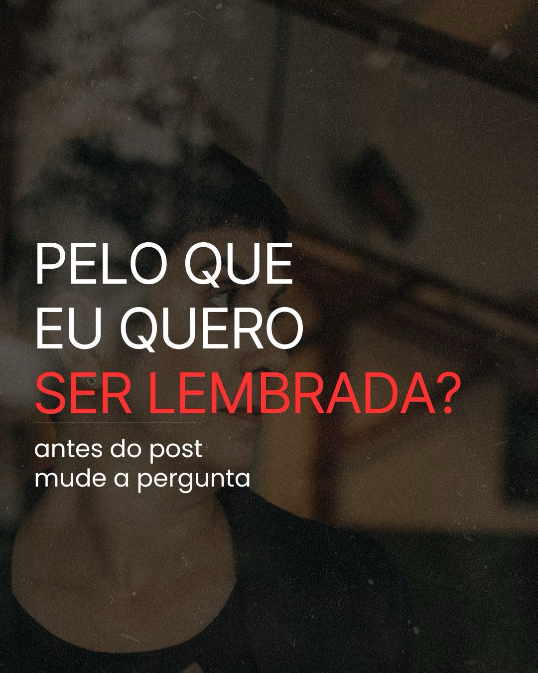 Quando você começa pela pergunta “o que eu vou postar?”, sua comunicação pode virar uma sequência de ideias soltas, tendências e conteúdos que preenchem o calendário, mas não constroem percepção.
Para uma mulher com trajetória, o problema raramente é falta de assunto.
O ponto é entender quais partes da sua experiência precisam aparecer para que o público reconheça o seu domínio sobre um determinado tema.
Conteúdo estratégico não começa no formato. Ela nasce na clareza sobre quem você é, para quem fala e que percepção deseja construir.
Antes do próximo post, pergunte:
este conteúdo ajuda meu público a entender pelo que eu quero ser reconhecida?
Salve este post para revisar antes de planejar seus próximos conteúdos.