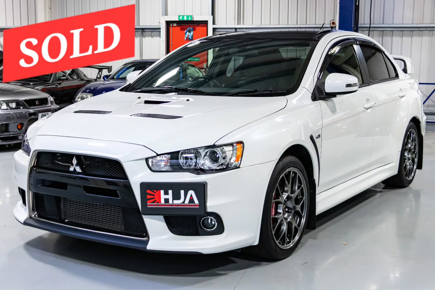 SOLD 🇯🇵🔥
HJA are proud to have sold this absolutely stunning 2015 Mitsubishi Lancer Evolution X Final Edition — easily one of the cleanest and most original FE examples we’ve seen.
✔️ 1 of only 1,000 Final Editions built for Japan
✔️ One-owner car in Japan
✔️ Full Mitsubishi main dealer history
✔️ Grade 4.5 auction score
✔️ Completely rust-free, original underside
✔️ Just 31k miles
✔️ Factory paint throughout
✔️ Only modification: HKS muffler
The Final Edition was Mitsubishi’s last and most refined Evo ever produced, featuring the upgraded 4B11T engine tune, Bilstein suspension, Brembo brakes, BBS wheels, aluminium roof and legendary S-AWC system.
Fresh Japanese imports like this are becoming incredibly hard to source — especially examples this original and this clean. Massive congratulations to the new owner on securing a true future collector’s car 👏🔥
** Also available **
Check out our Evo X RS, just as clean, just as rare, and a future collector car! Full details on our website click the link in our bio or visit www.harlowjapautos.co.uk