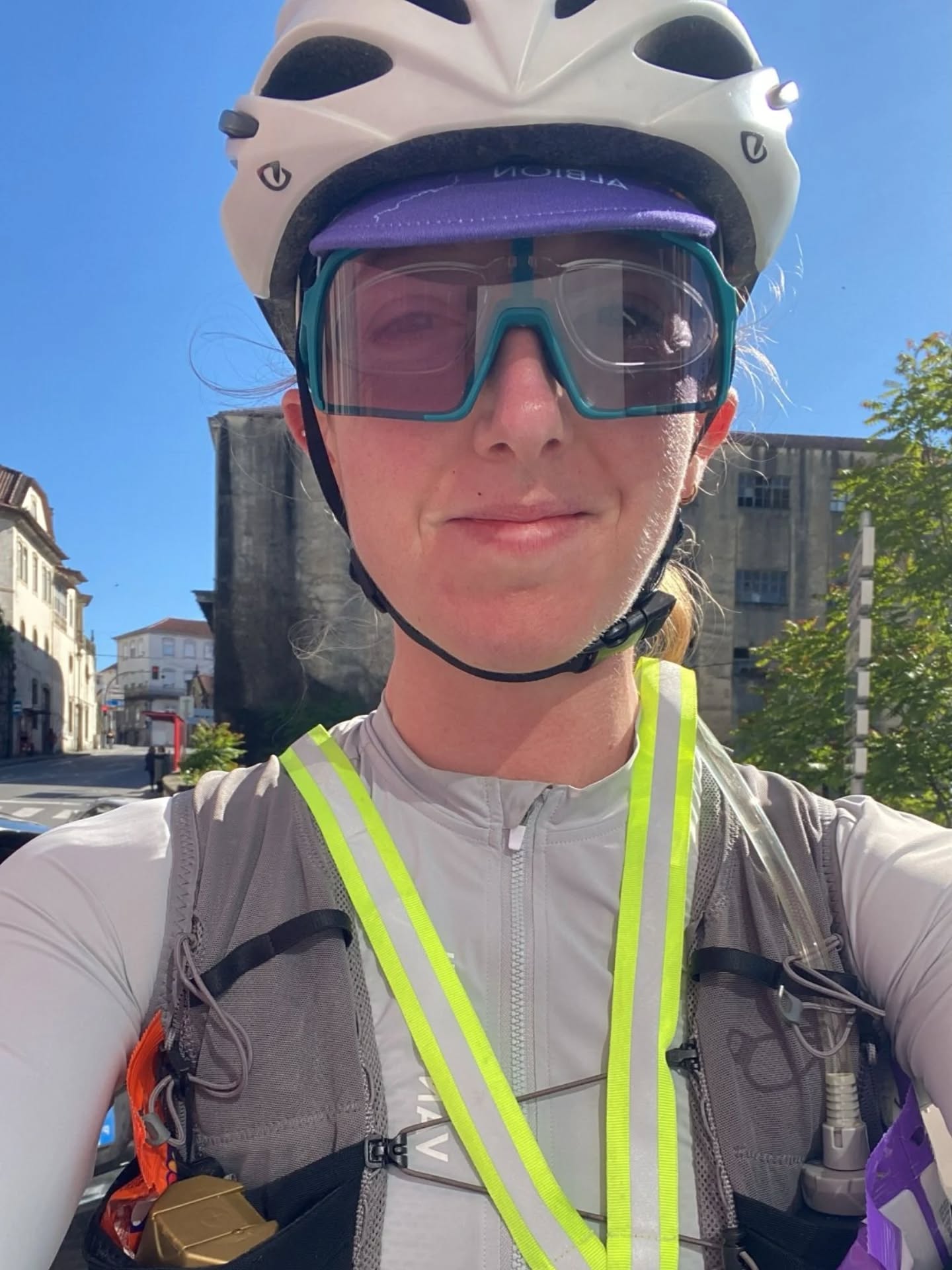 Update from @mparkinson1... basically, she is 'bossing it'! 💪🏼🥳🐸🇪🇸🇵🇹715Km in just 3 days... 😲🤯
She has stocked up on the essentials (honey is the key to her nutrition, apparently!) and is hitting the roads again today. Keep smashing it!
#willrideforchocolate #honeyislife #ridingbikes