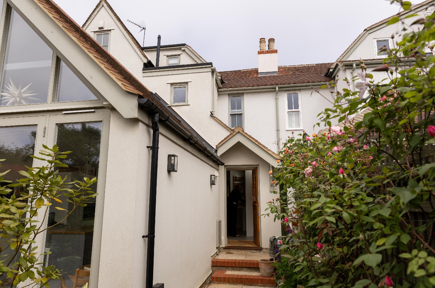 Blending character with modern living 🏡
A space that feels brighter, bigger and built to last.
Get in touch with our team today for a free visit and quote 🙌
🌐 dandbbuilding.co.uk
📲 01727 514020 | 07764745711
📧 ben@dandbbuilding.co.uk
📍 St Albans, Hertfordshire
We work primarily in Hertfordshire, with recent projects in Redbourn, Harpenden and St Albans.
#HertfordshireBuilders #StAlbansConstruction #HertfordshireConstruction #StAlbansBuilders #HomeRefurbishment