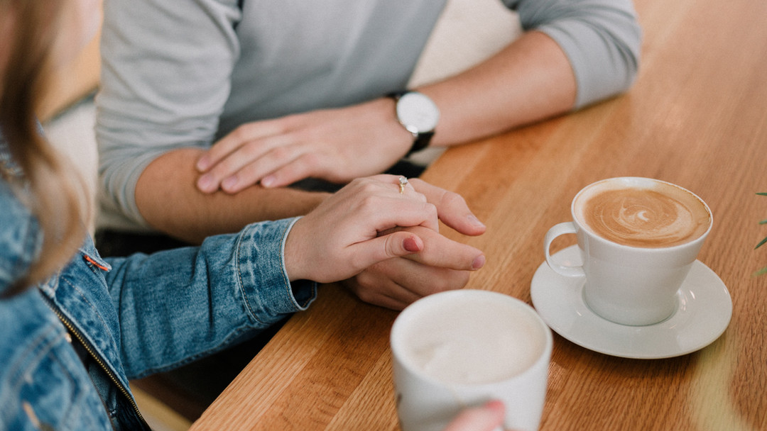Same argument, again and again? Discover what’s really happening and how to stop repeating the cycle. Read the full post — Link in Bio
Breathe. Name the feeling. Take a pause. Repeat. #RelationshipAdvice #HealthyRelationships #CouplesHelp #EmotionalRegulation #LinkInBio