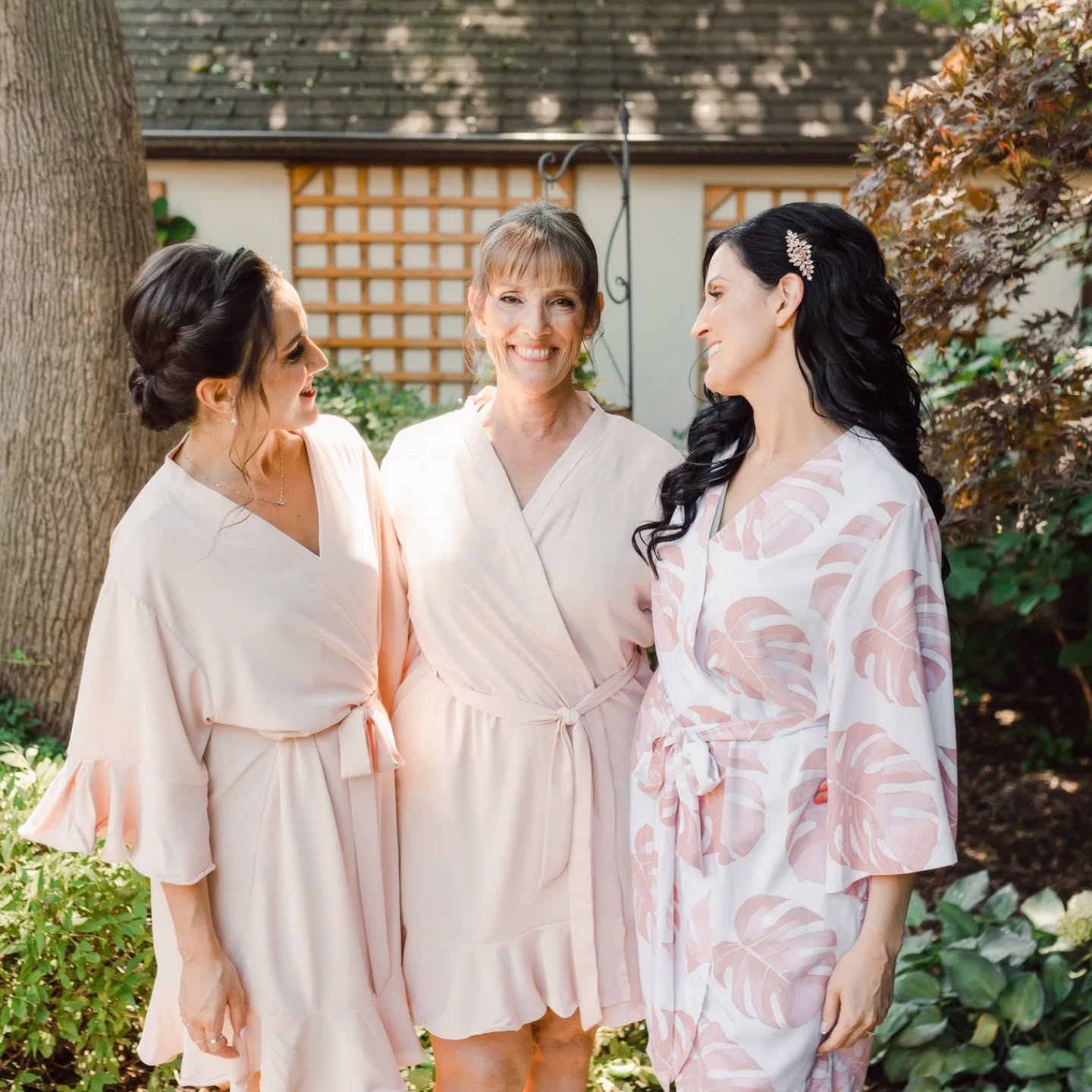Wishing a happy Mother's day to all the Mom's 💐 Celebrating all the love and cherished moments you bring to our lives 🌹💖