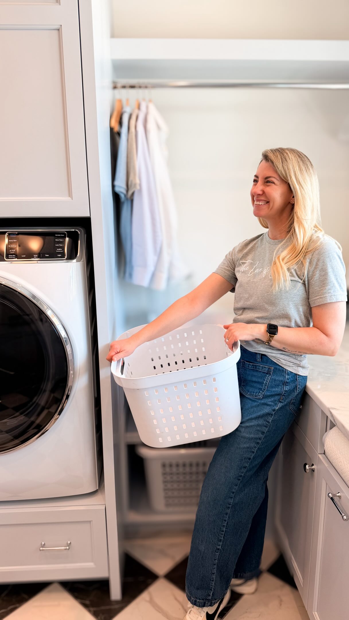 Anyone else restart the dryer 4 times before folding the clothes? 😅🧺
Life gets busy. Laundry gets behind. And somehow there’s always one basket of clean (or dirty) clothes living in the corner of the room. 😂
These simple laundry tips is for all of you doing your best to keep the house running while juggling ALL the things. Because easier systems = less stress at home. ✨
What’s your BIGGEST laundry struggle? ⬇️
#LouisvilleMoms #ProfessionalOrganizer #LouisvilleOrganizer #LaundryTips #declutteryourhome