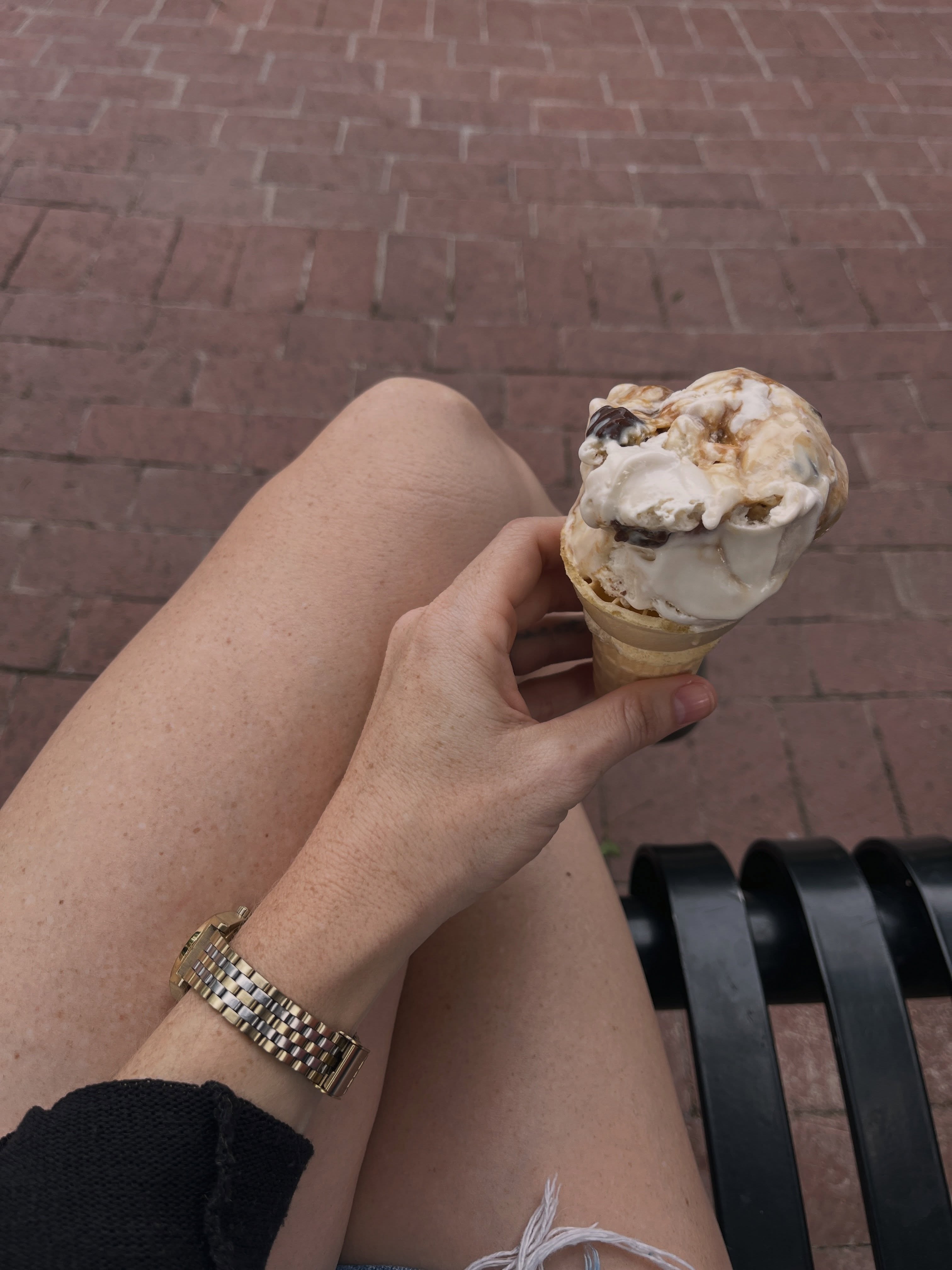 A mother’s weekend in NWA 🍦
🍦@thesparkcafe
🪑@shopfieldsupply
🥾Hammerschmidt Falls
🧗♂️@horseshoecanyon
🍝@bellasttable
🇺🇸@crystalbridgesmuseum
📸@themomentary
🌻@walmart Campus
Mildred Cooper Chapel @visitbellavista
Not pictured:
Arkansas Grand Canyon
Grind Stone at Gear Garden