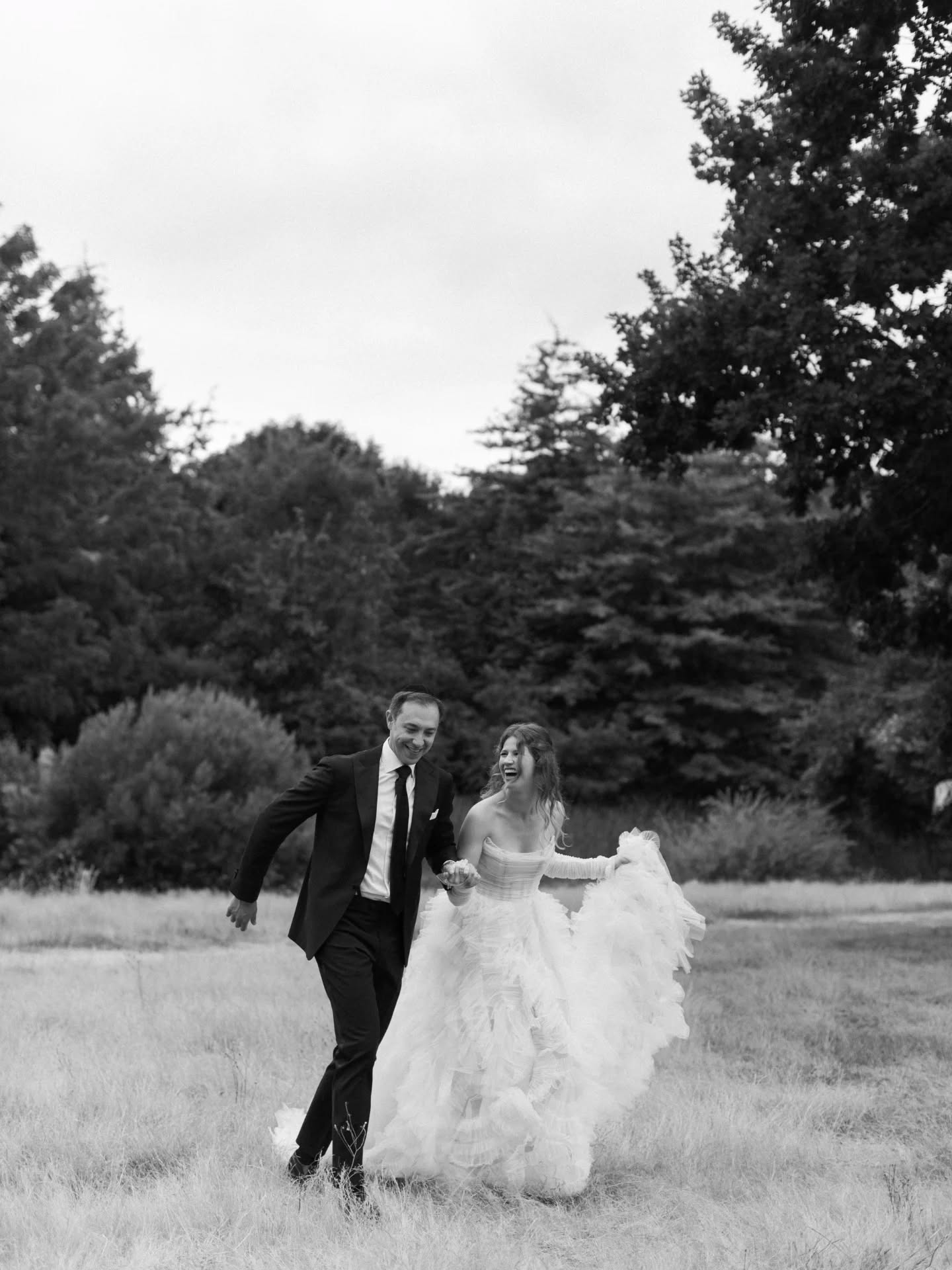From ceremony to dance floor ✨
Our real bride Isabelle said yes to two unforgettable looks—walking down the aisle in Serena, then changing into the Ellie Mini to dance the night away.
A bridal wardrobe made for every chapter of the celebration: timeless romance, followed by pure fun. The biggest smiles, the best energy, and a night to remember 🤍
#OUMABride #RealBride #ReceptionDress #ModernBride #DesignerWeddingDress