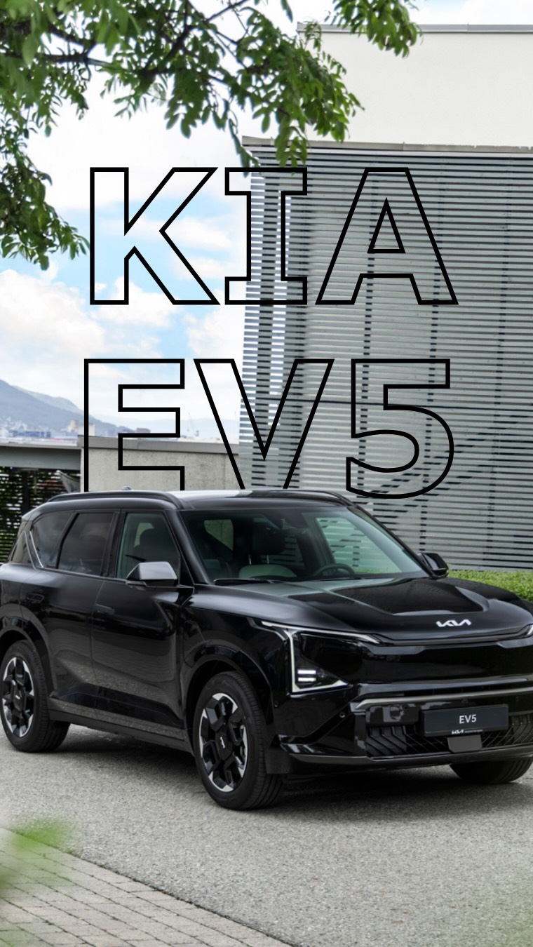 Nå har vi fått inn Kia EV5 i butikken 😍
Denne rålekre SUVen gir deg komfort, fleksibilitet, god rekkevidde, høy bakkeklaring, 4x4, god bagasjeromsplass, enkel innlasting - du skjønner tegninga: en helt RÅ SUV!
Det beste: nå kan du sjekke den ut hos oss 😍 Joakim og Thomas ønsker dere velkommen innom i morgen fra 10:00-14:00! God helg 😊