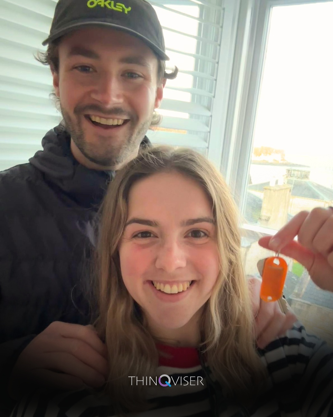Huge congratulations to Hannah & Ross on getting the keys to their first home 🏡✨
A fantastic achievement - especially at such an early stage in Hannah’s career.
Sunny was pleased to support you both through the process, and we wish you every happiness in your new home 🥂💫