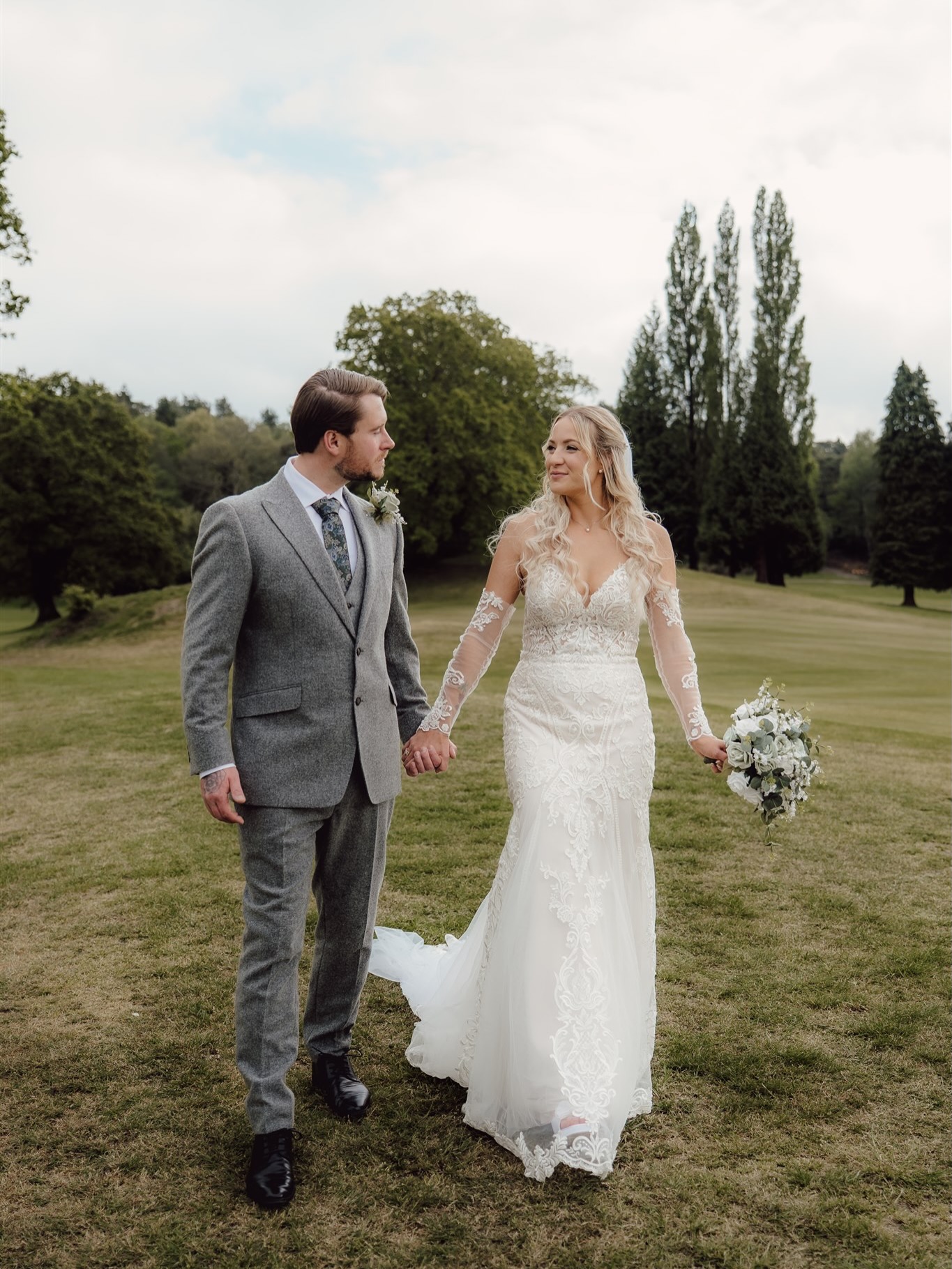 This day at the @oldthornshotel for E & J was honestly one to remember. The singing waiters absolutely knocked it out of the park. The team at the Old Thorns Hotel was absolutely amazing the entire day and kept everything moving so smoothly. 🤍💃🏼🕺🏻🪩
#oldthornswedding #oldthornshotel #wedding