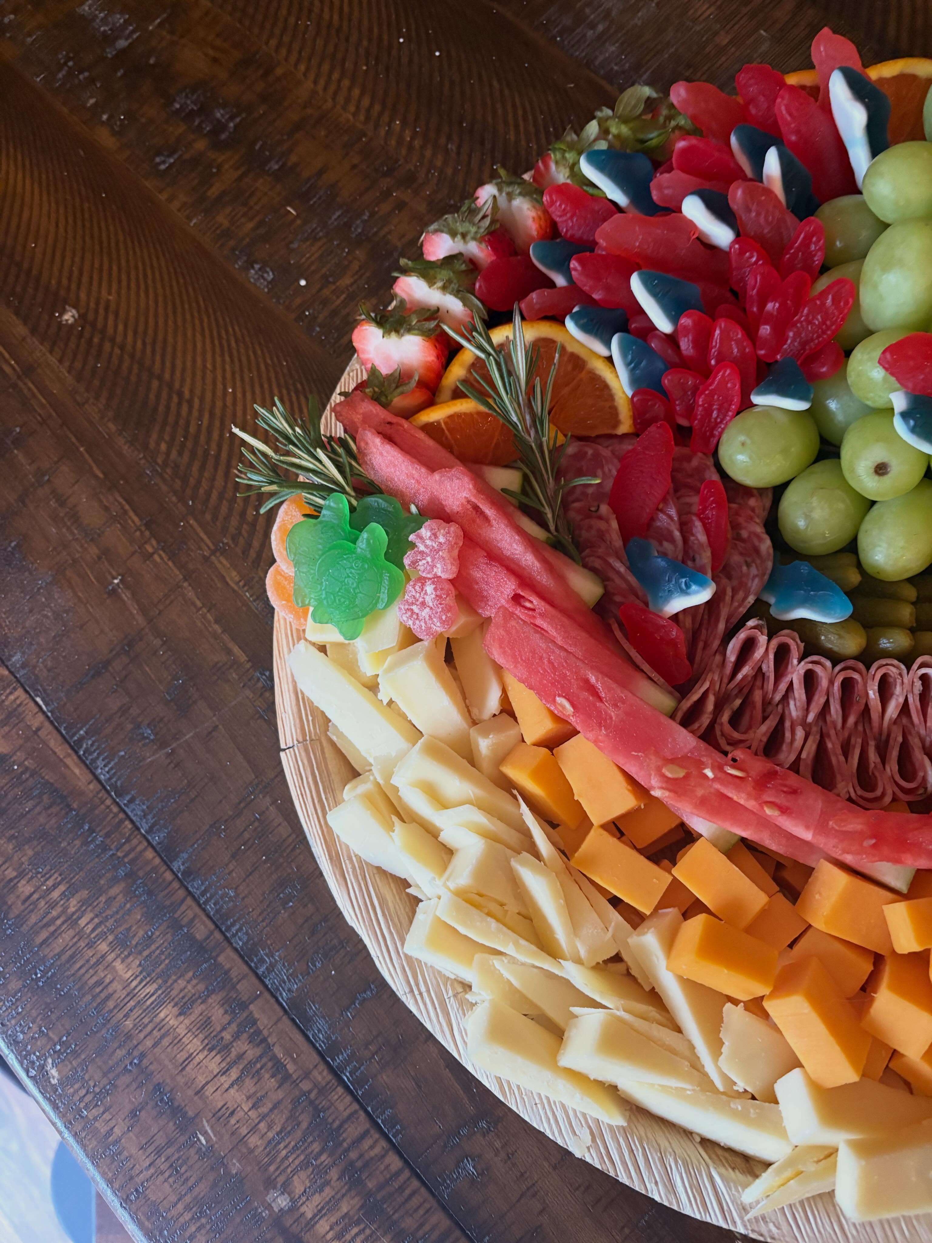 Beachy Charcuterie and Candy 🫶🏻🌊🏖️🌺🍍🌴❤️
#beach #theme #charcuterie #pennsylvania #foodie