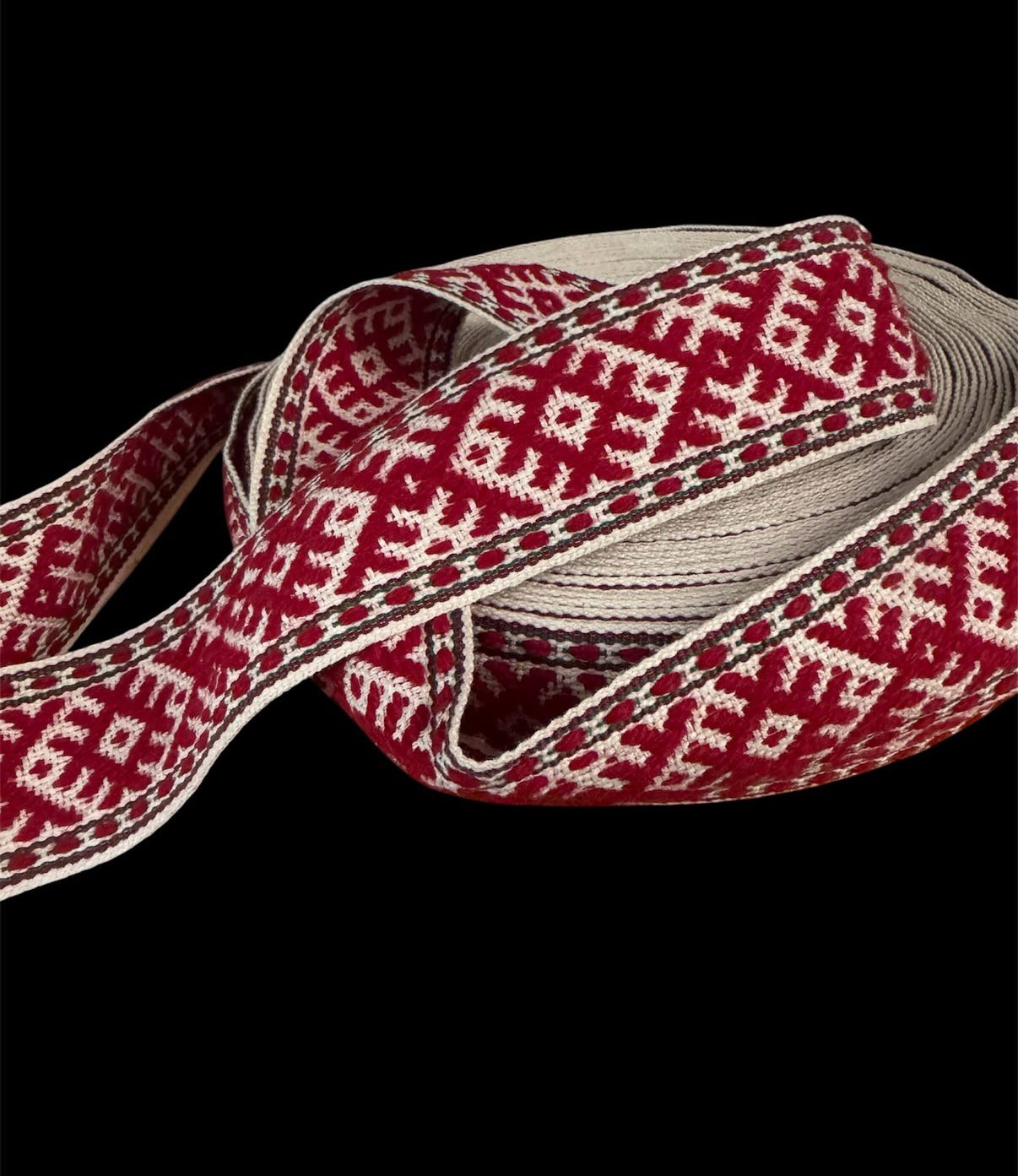 Beautiful Baltic Ribbons and Woven Bands.
The larger woven bands can be used a beautiful belts/josta (you will need 3.5m).
Check them out @https://www.nordhausshop.com/new-arrivals