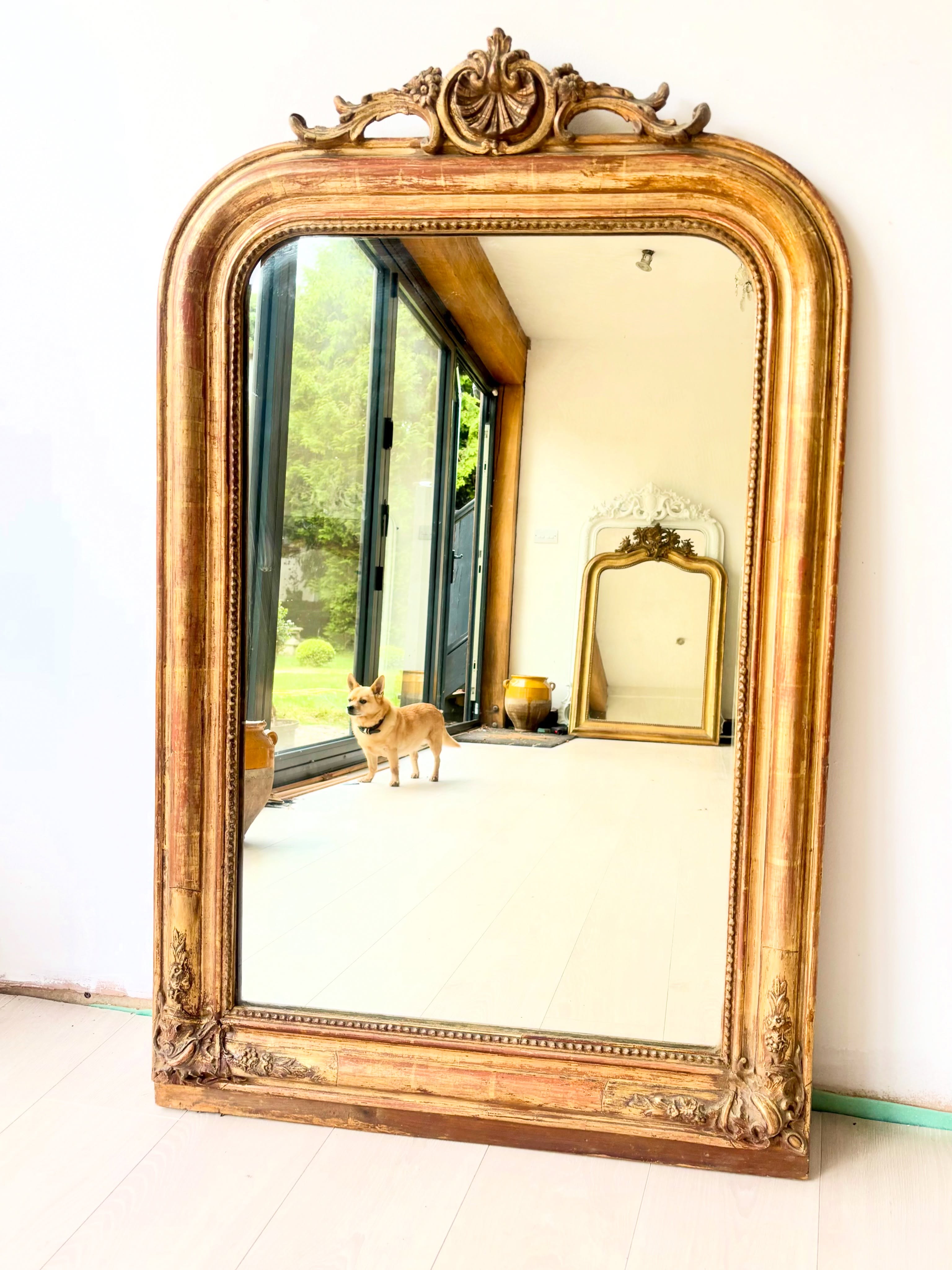 ✨ Pretty antique French mirror just in.. gorgeous colouring and perfect size for over mantle.
I’ve decided to not over think insta.. it’s changed so I’m just going to post what I love, some antique finds and inspiring interiors.. I hope it reaches a few people out there.
#antiquemirror #frenchantiques