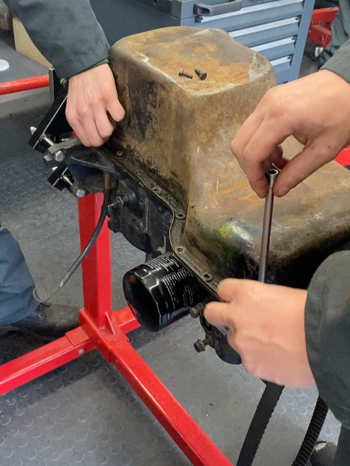 We had a great week with cohorts HSA26 and HSA27 down at our Engineering Hub!
HSA26 spent the week with Mark on their first mechanical block๐๐ผ. The apprentices worked hard and on a variety of engines learning servicing, engine layouts and different configurations โ๏ธ
HSA27 were in the machining shop with Rob, progressing on their drilling and filing skills from their last block. They also completed two practical tasks - riveting and threads ๐ฉ
Some of the apprentices this week also worked on one of their karts alongside Tim our technician! Looking forward to hearing more about how it gets on in racing ๐๏ธ
Both groups mixed really well and all worked very hard. Well done all!๐
#heritageskillsacademy #nextgeneration #shapingthefuture #mechanical