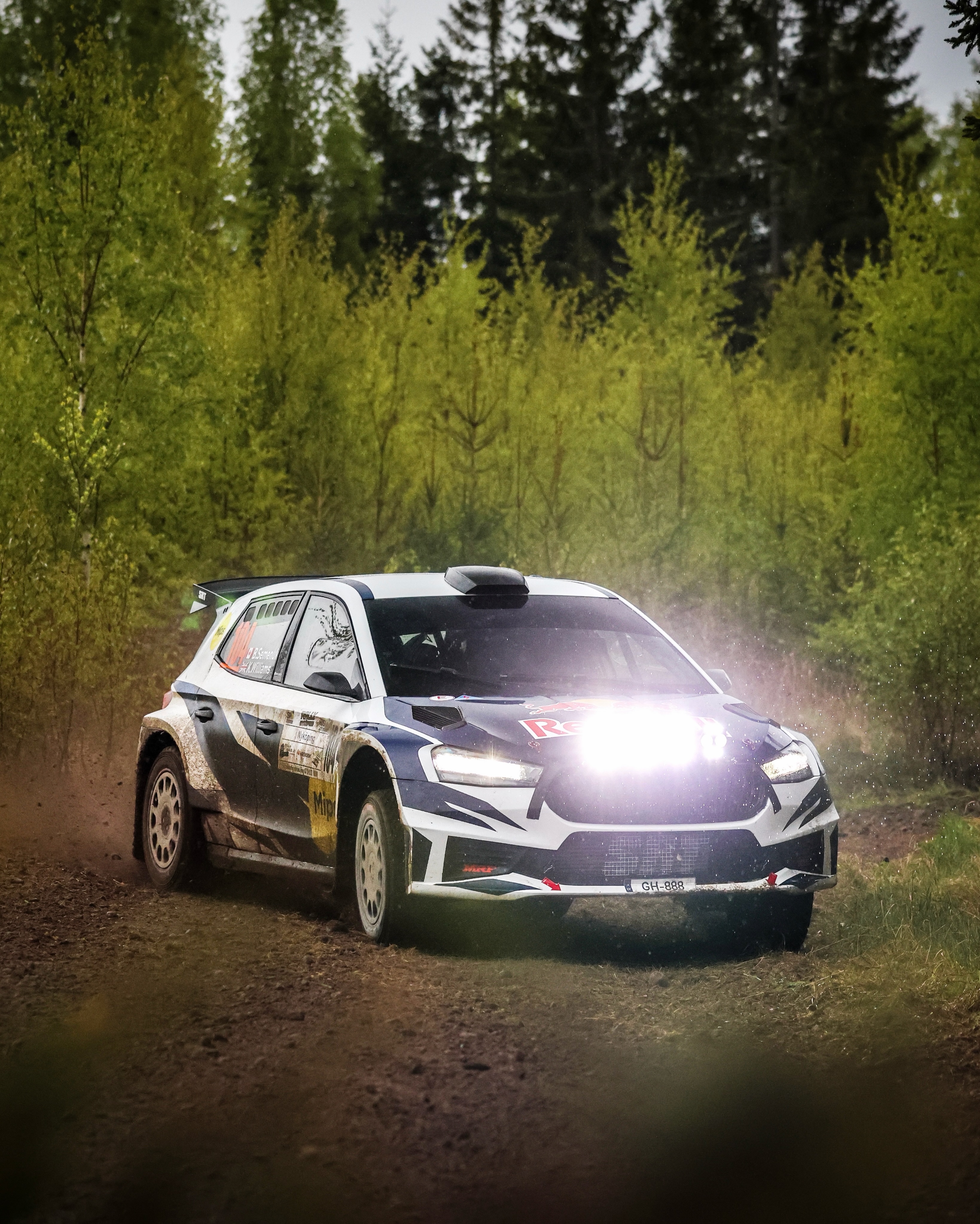 Hello, Sweden! ✌🏼
Brandon and Keaton are at Rally Nyköping this weekend as they prepare for their ERC outing!
After 2 stages done on Friday evening, the duo is in P2 in NRC, just 3 seconds behind the leader. 9 stages on the plate for us today! 😮💨
#SRT #SportsRacingTechnologies #SuspensionLaboratory #BrandonSemenuk #RallyNyköping 📸 @studiosandra.se