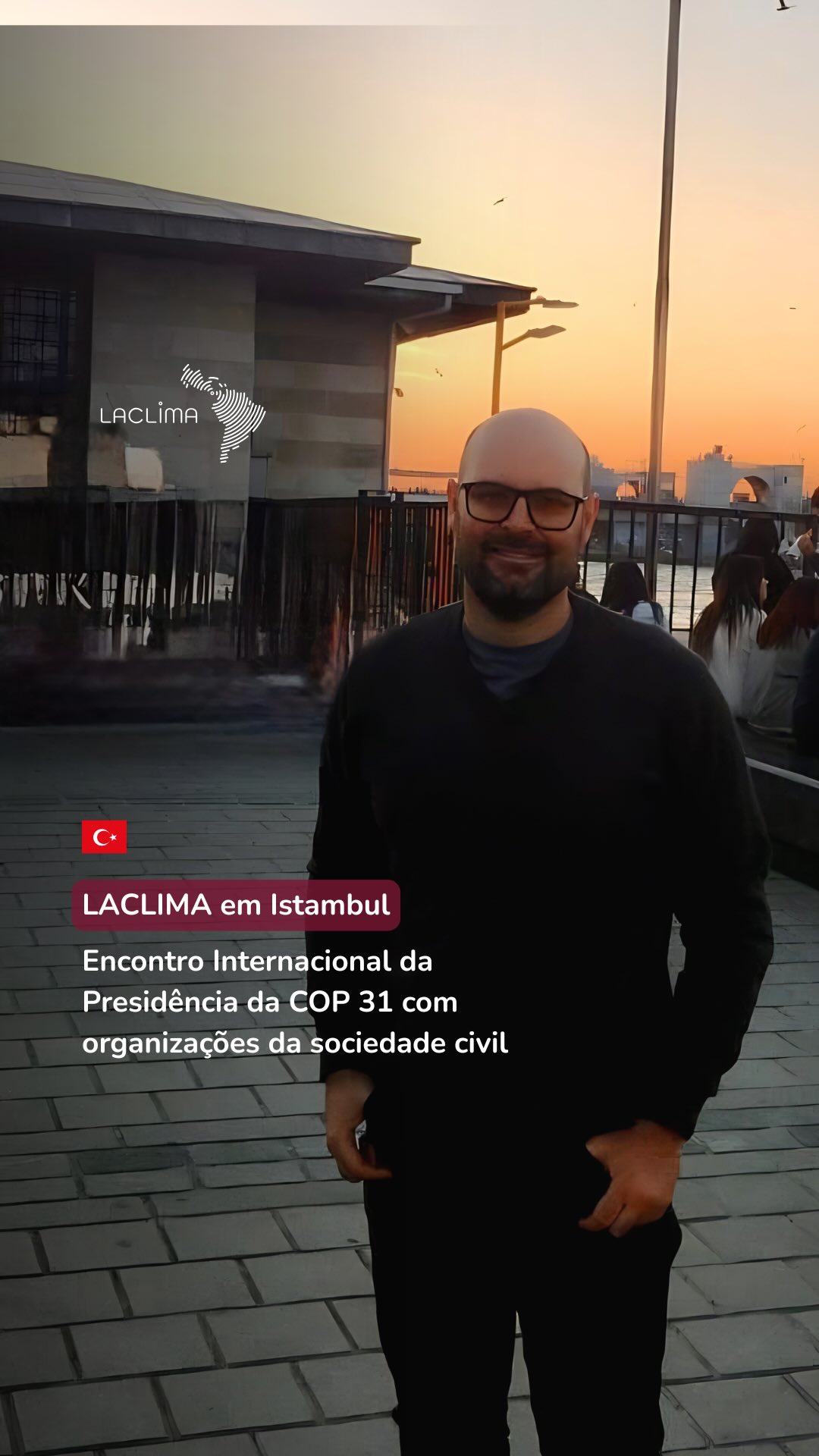 Diretamente de Istambul, na Turquia 🇹🇷
André Castro, diretor técnico da LACLIMA, participou, nos dias 13 e 14 de maio, do Encontro Internacional da Presidência da COP 31 com organizações da sociedade civil, à convite da Istambul Climate Policy.
Confira, no vídeo, como foi a experiência.
@turkiyecop31 #laclimanacop31 #cop31 #paradiplomacia #unfccc