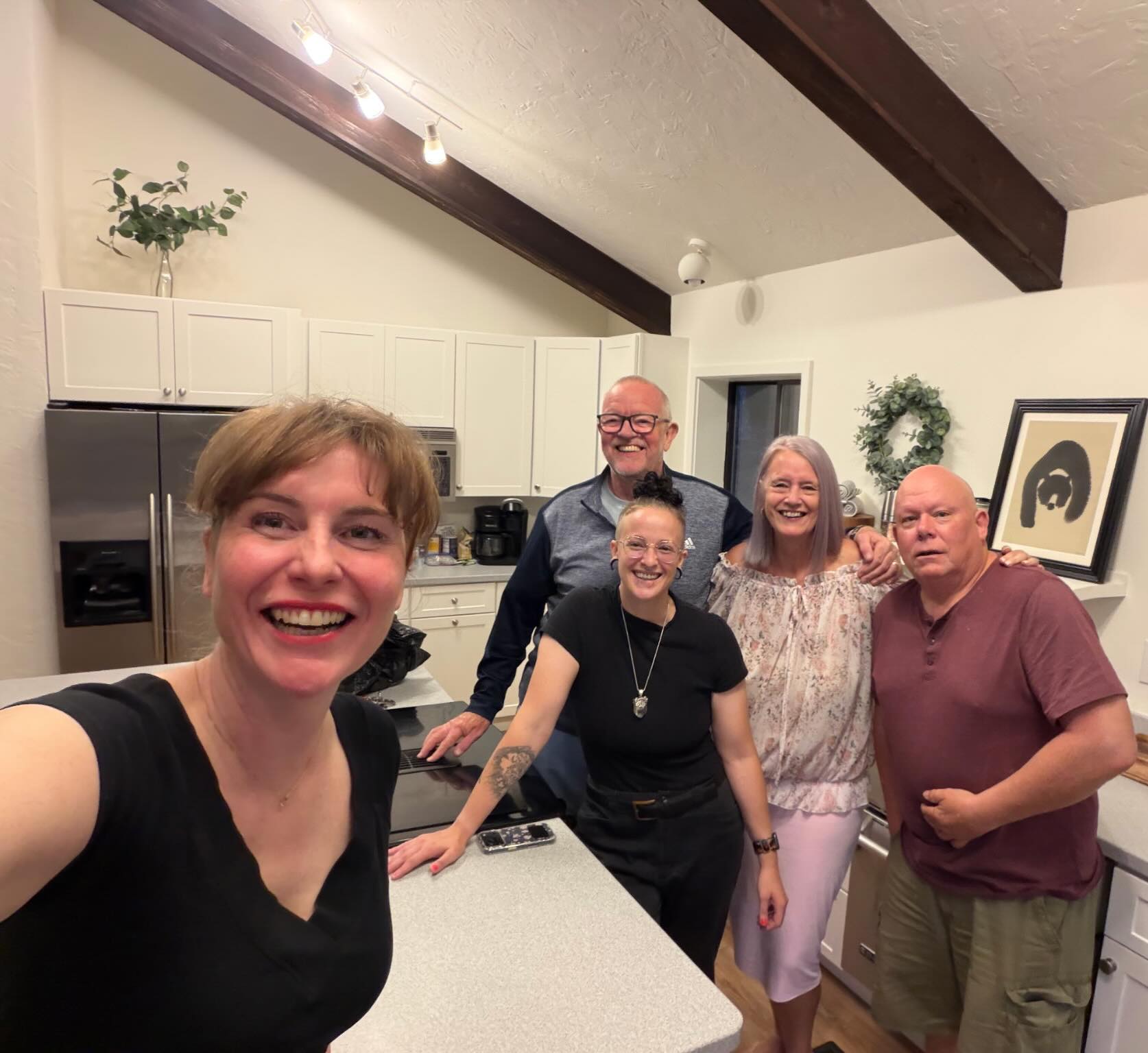 I had such a blast with Lisa, her husband, and friends for a 3 course dinner and next day Take N’ Bake. They’re originally from the UK and were on vacation in the beautiful Blue Ridge Mountains. Thank you for letting me feed you. ❤️ #privatechef #newfriends #chefsoninstagram