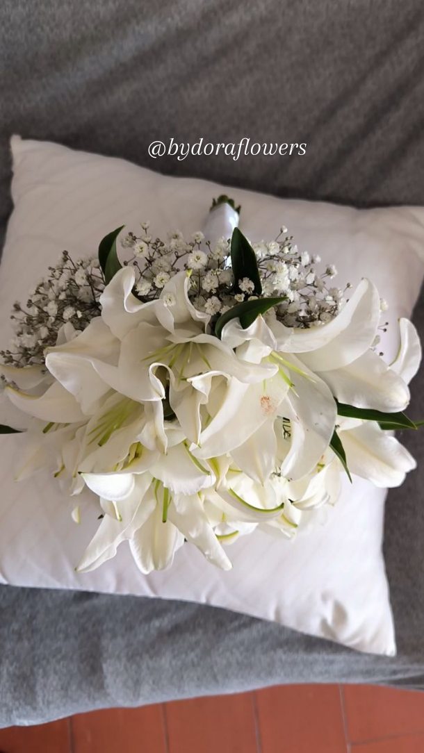 PT. Mais um sonho realizado. Demos vida a mais um casamento, com a benção de Deus❤️
EN. Another dream realized. Bringing another wedding to life, by the grace of God. ❤️
#casamentodossonhos #bringingdreamstolife #weddingalgarve #noivas2026 #weddingflowers