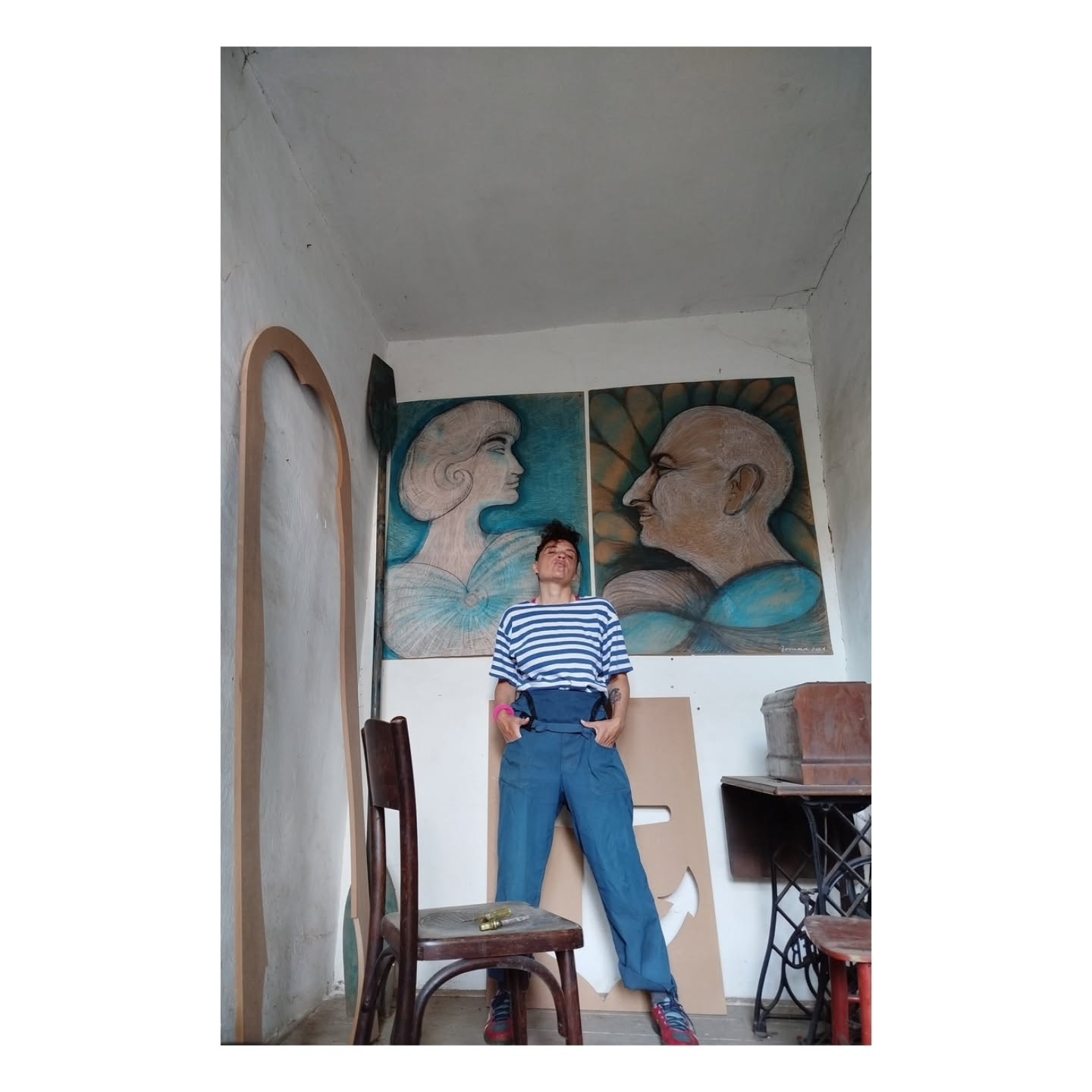 Kuća leskovačkog umetnika Dragana Jovića Lisca biće otvorena kao pop up studio za posete povodom obeležavanja godišnjice njegove smrti. Ima dobra rakija! #hostesswiththemostess #artiststudio #popupstudio #atelje #contemporaryartscene