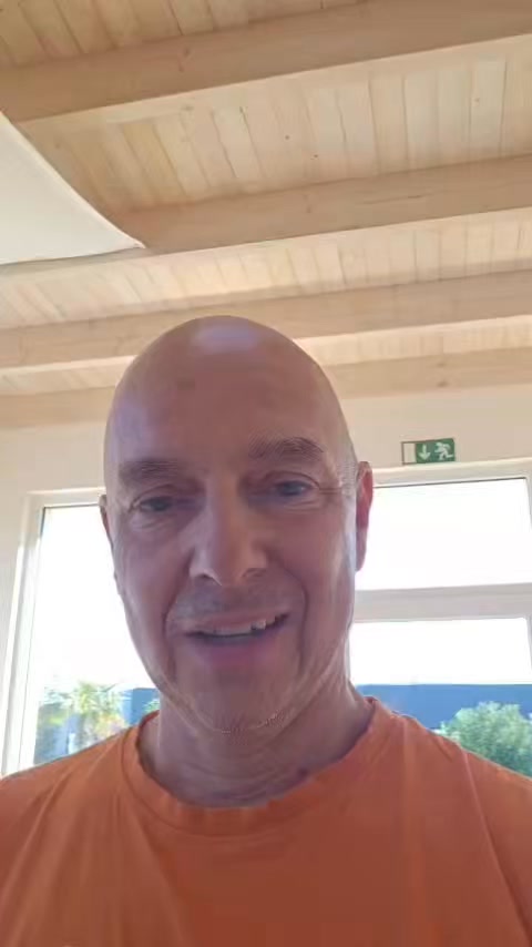 Kommentiere einfach mit "be the shift" und ich sende dir alle weiteren Informationen.
Ich freu mich auf dich!
#BeTheShift #weiterentwicklung