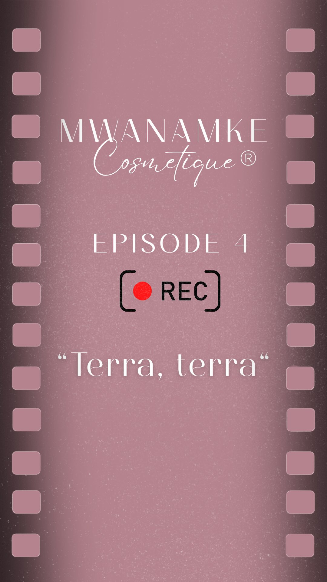 Ăpisode 4 : « Terra, Terra »
AprĂšs des mois de traversĂ©e, les cĂŽtes de Capesterre apparaissent enfinâŠ
Pour Kinzi, câest lĂ que lâimpossible se produit â elle retrouve Fanta, sa cousine, arrachĂ©e du mĂȘme village, jetĂ©e sur le mĂȘme ocĂ©an.
Deux femmes. Un mĂȘme savoir. Une mĂȘme promesse â ne pas oublier.
Cet Ă©pisode sort le 10 mai, journĂ©e nationale de commĂ©moration de lâabolition de la traite nĂ©griĂšre. Il est un hommage Ă toutes ces Ăąmes prĂ©cieuses, arrachĂ©es Ă chez elles du jour au lendemain, qui ont rĂ©sistĂ© de toutes les façons possibles au cĆur de leurs enfers.
Câest grĂące Ă chacune dâelles que les Afro-CaribĂ©ens sont lĂ . Et que les savoirs ne sont pas perdus. Jâavoue que jâai eu encore une fois les larmes aux yeux en pensant Ă eux đ
Jâai marchĂ© avec tristesse, car jâai repensĂ© que eux nâont pas pu marcher pour aller lĂ oĂč bon leur semblait, entravĂ©s par les chaĂźnes. Mais jâai marchĂ© aussi avec dĂ©termination comme un symbole de libertĂ© : car je veux que mon peuple soit libre spirituellement, Ă©motionnellement, mentalement, psychologiquement, psychiquement, physiquement et cela arrivera. Mes descendants qui naĂźtront un jour, ont marchĂ© avec moi aujourdâhui et je leur dĂ©die cette libertĂ©.
Des siĂšcles plus tard, je viens chercher les traces â dans les livres, dans les plantes, dans la mĂ©moire.
Mwanamke. La femme. Elle résiste. Elle transmet. Toujours.
Avec cette marque, jâai compris que : - les femmes du passĂ©, nos ancĂȘtres, sont en nous.
- une partie de la libĂ©ration de mon peuple passera par la guĂ©rison des entrailles de nos femmes ( dâou la gamme Fleur SacrĂ©eđž)
JE.TâAIME.MON.PEUPLE.
đ€
Prochain Ă©pisode le 24 mai âš
#Mwanamke #10mai #MémoireEtFierté #TraiteNégriÚre Résistance Transmission Savoir Reels
