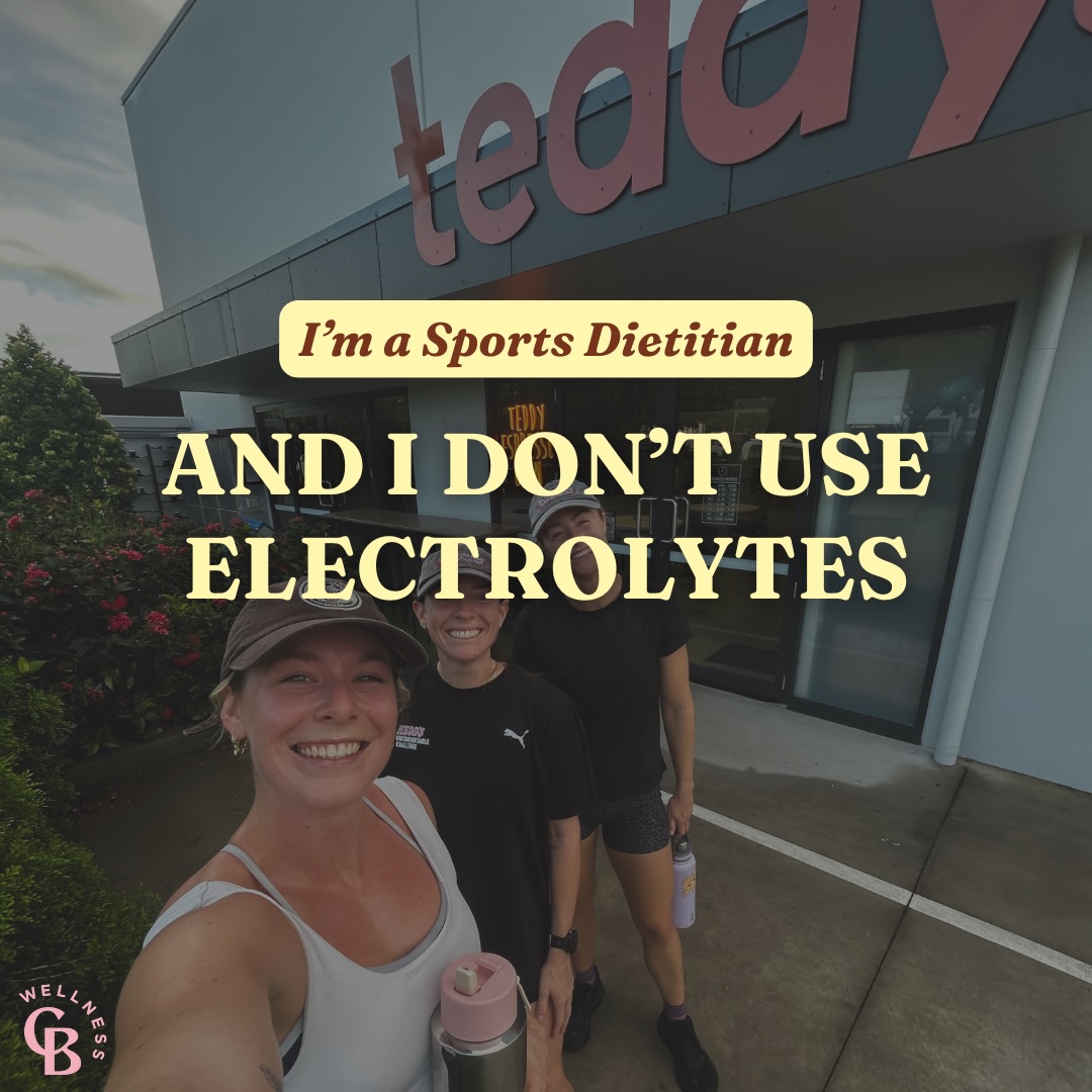 Electrolytes can be useful, but somewhere along the way, they became marketed like everyone needs them all the time 👀
And as a sports dietitian? I actually don’t really use them.
Because you can actually support hydration well through:
✔️ consistent water intake
✔️ drinking water with your meals across the day
That doesn’t mean electrolytes are “bad” or unnecessary. They can be really helpful for:
→ long endurance events, such as marathons or ultra marathons
→ to encourage water intake
→ in situations where eating food to replace electrolytes isn’t practical, e.g. playing a team sport
But they’re a tool, not something you need for every workout.
Sometimes sports nutrition gets overcomplicated, when the basics are still doing most of the heavy lifting! If you want support making nutrition simple, DM me and see how we can work together!
#dietitian #sportsdietitian #electrolytes #sportssupplements