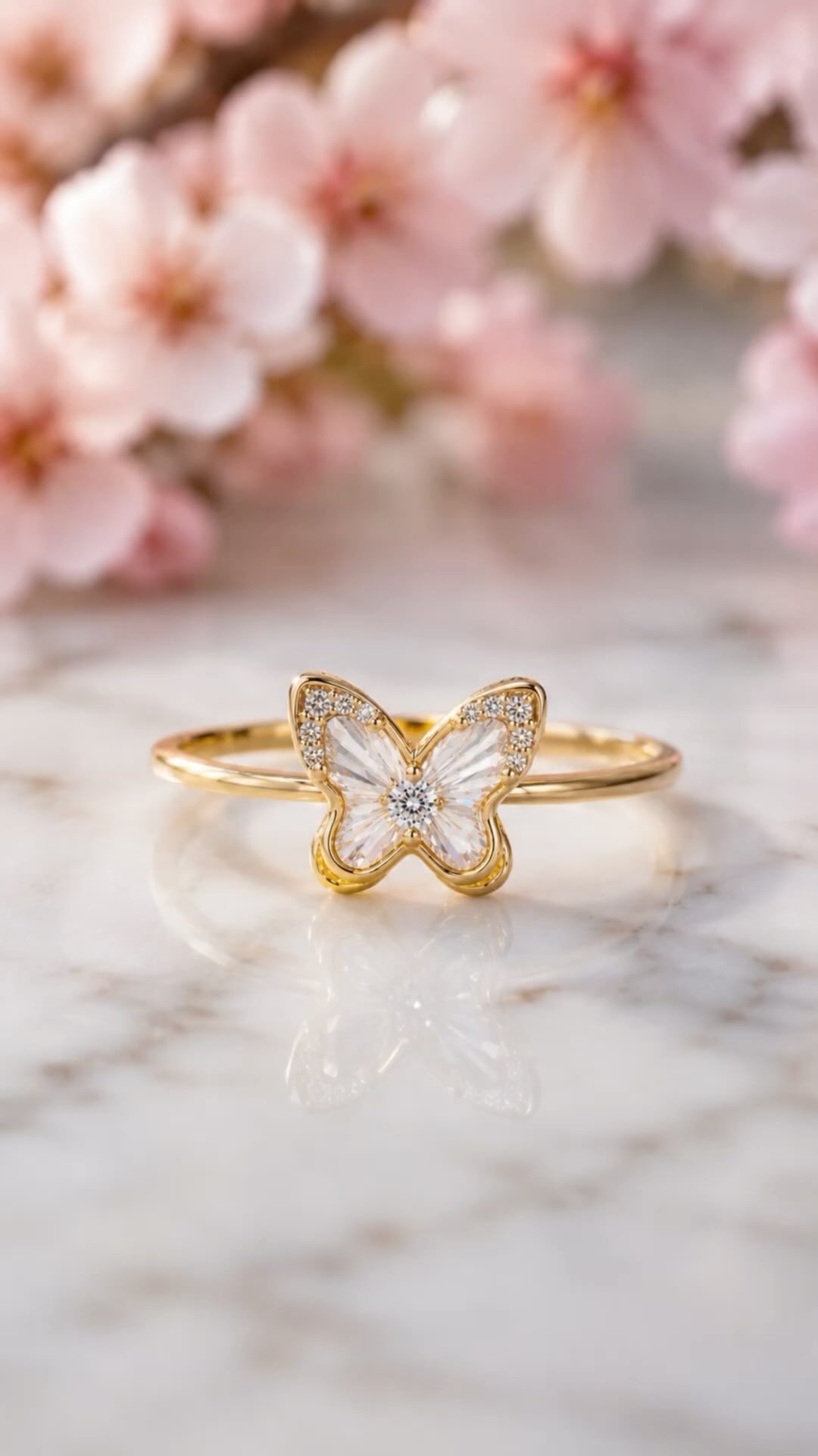 A touch of butterfly magic, wrapped in golden sparkle — these dreamy pieces were made to shine softly with every movement...
#ButterflyMagic #ButterflyJewelry #SpringJewelry #ButterflyRing #ButterflyEarrings