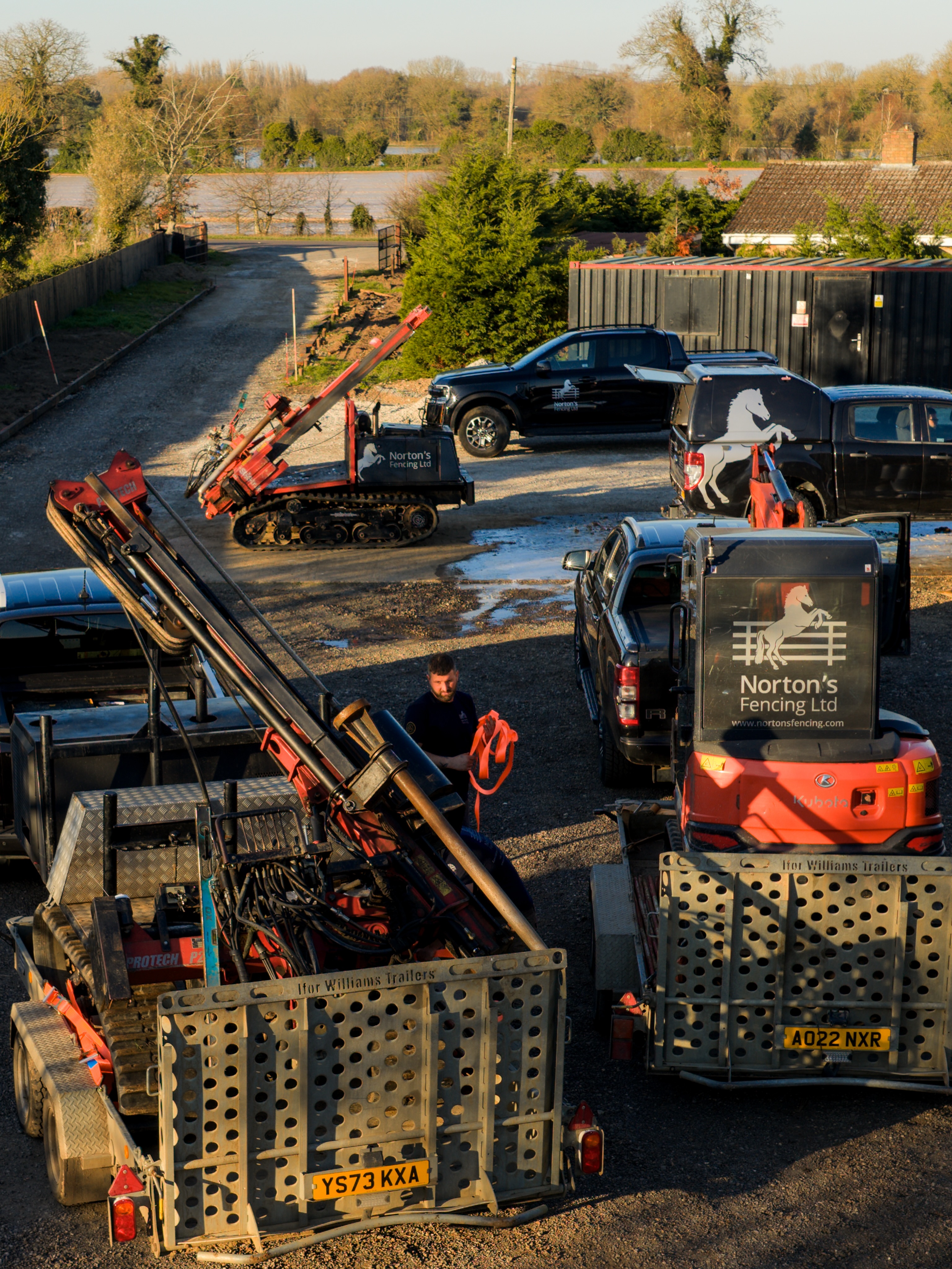 Supported by decades of expertise and specialised machinery, our skilled teams deliver installations and bespoke fencing solutions for every brief and budget, in every corner of the world 🙌
Get in touch to get your project started!
📸 @eventsthroughalens
#nortonsfencing #equestrianfencing #equestrian #fencing #equestriandesign