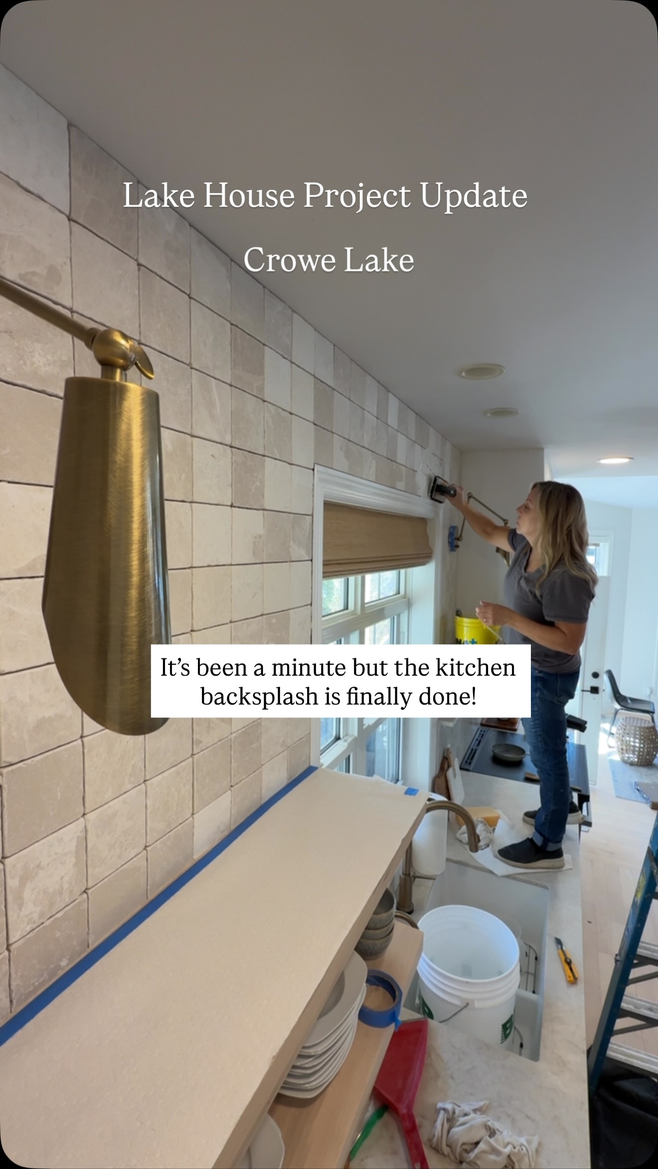 Lake House Project Update🏡
It’s taken awhile but the kitchen backsplash is finally finished!
We used a tumbled marble 4x4 stone tile to complement the honed quartzite countertops. Each one is unique giving the lake house kitchen a modern organic feel with lots of texture and a bit of a European vibe!
Tile: @blackbirdstoneandtile
#homerenovation #kitchenrenovation
#homemakeover #kitchentile
#kitchenmakeover
Modern organic tile backsplash
Lake house Real Estate
Waterfront home
Lake home
Lake house living