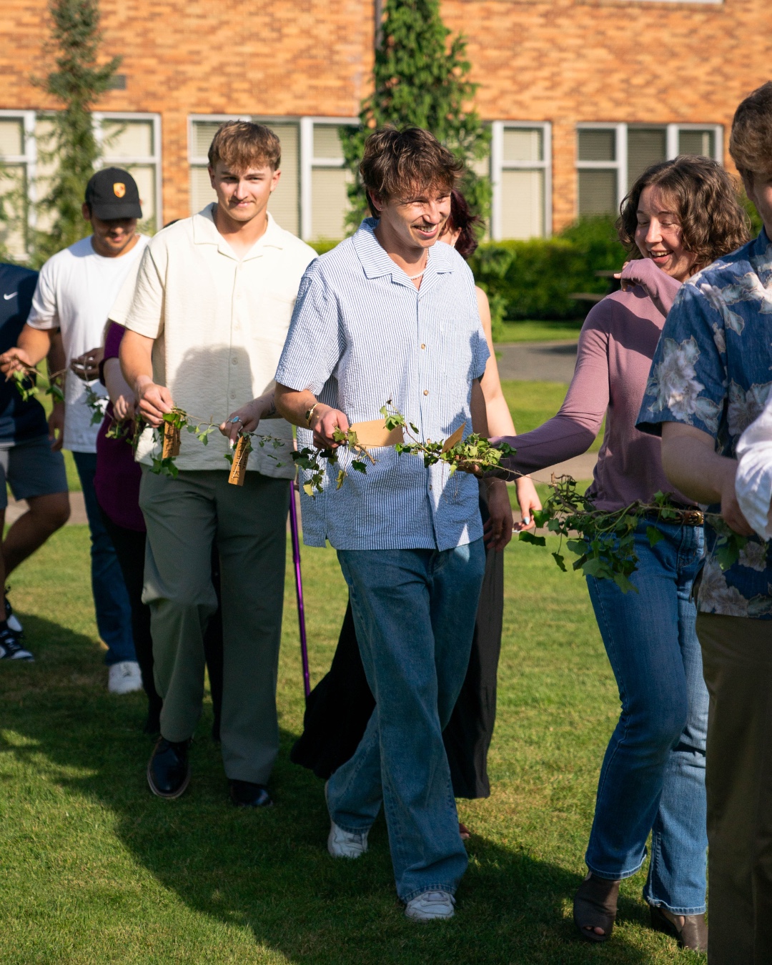 There’s something special about Baccalaureate bringing the journey full circle. 🌿
This evening we came together for a time of reflection, worship, and celebration with students and their families. The Cutting of the Ivy brings us back to Twining of the Ivy during Orientation weekend, where the journey at Bushnell began.
See you tomorrow morning, graduates!