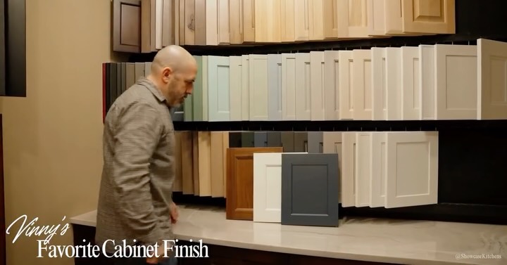 Vinneyโs favorite cabinetry comboโฆ any guesses?
.
.
#CantonCT #FarmingtonValley #CTHomes #KitchenDesign #KitchenRemodel #CustomCabinetry #LuxuryKitchens #LocalDesigners