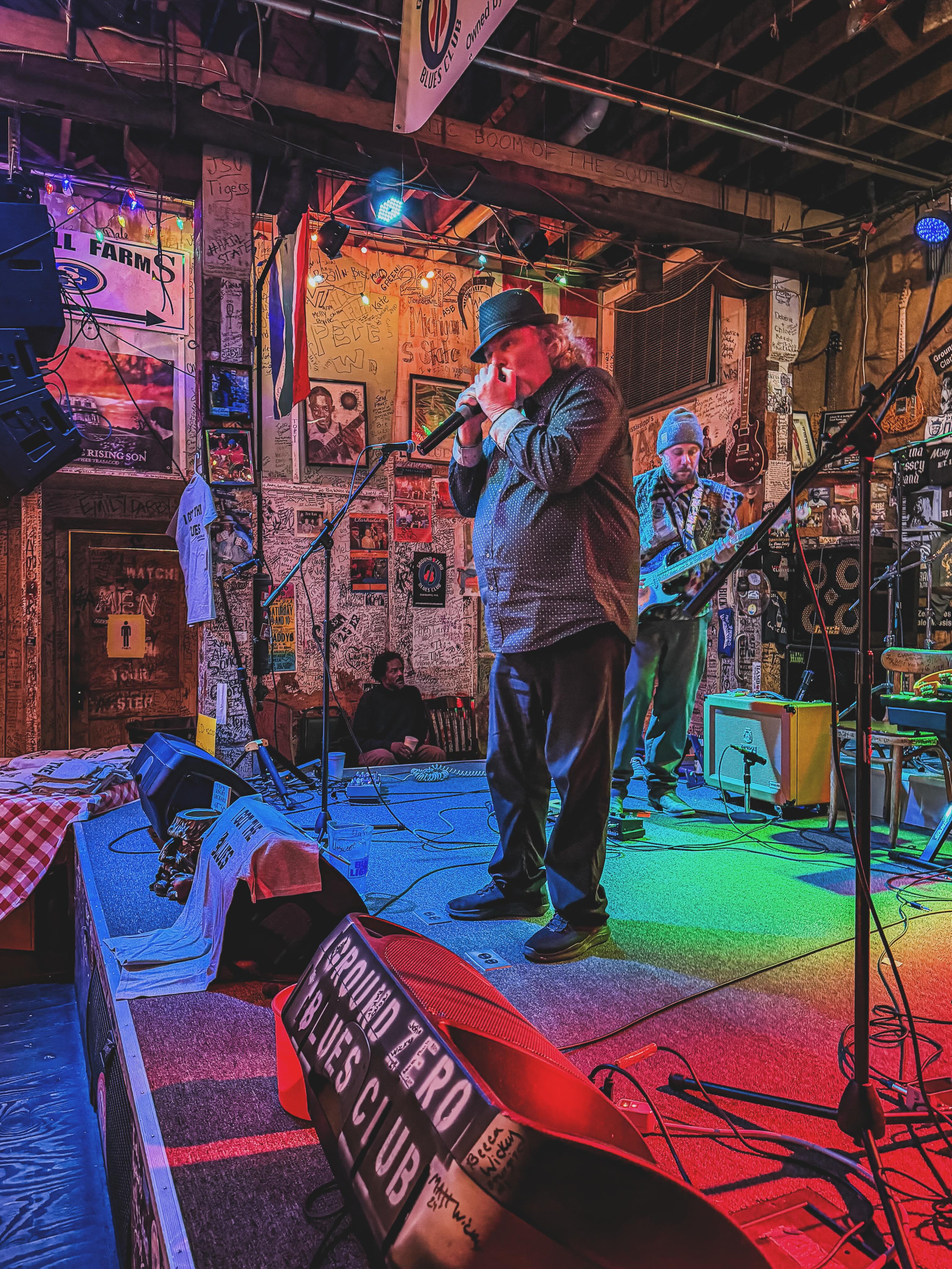 Thursday Night Jam Night, you in?
Steve Kolbus & the Clarksdale Blues Revue are hosting the jam tonight at Ground Zero Blues Club Clarksdale.
We open at 5:00 pm & the music starts at 8:00 pm.
#live #music #thursday #jamnight #groundzerobluesclub