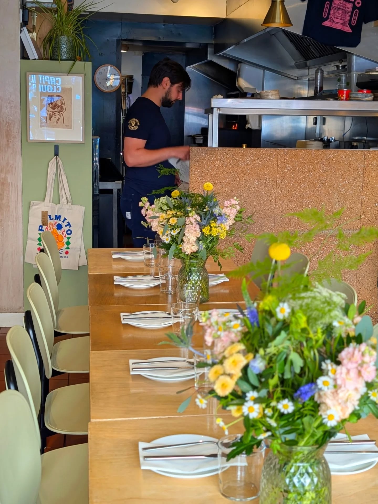 Pambamesa - PRIVATE HIRE
We are open today for a private group lunch which reminds us that we are always happy to host any event from a small family gathering to a business lunch. (We just never advertise it) Just get in touch via our email
A pambamesa is an ancestral Ecuadorian indigenous tradition where community members share a communal meal laid directly on a cloth spread on the ground. It symbolizes solidarity, unity, and gratitude, with participants contributing diverse foods like potatoes, corn, and beans to honor the Pacha Mama (Mother Earth)
