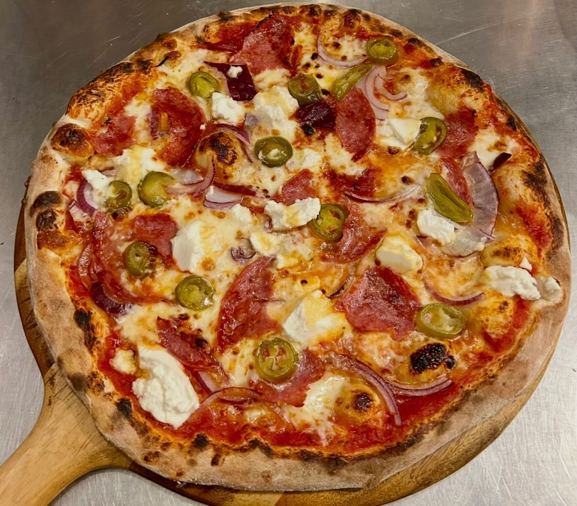 Pure heaven! 🍕🌶️ 🔥
#pizza #spicy #salami #yum