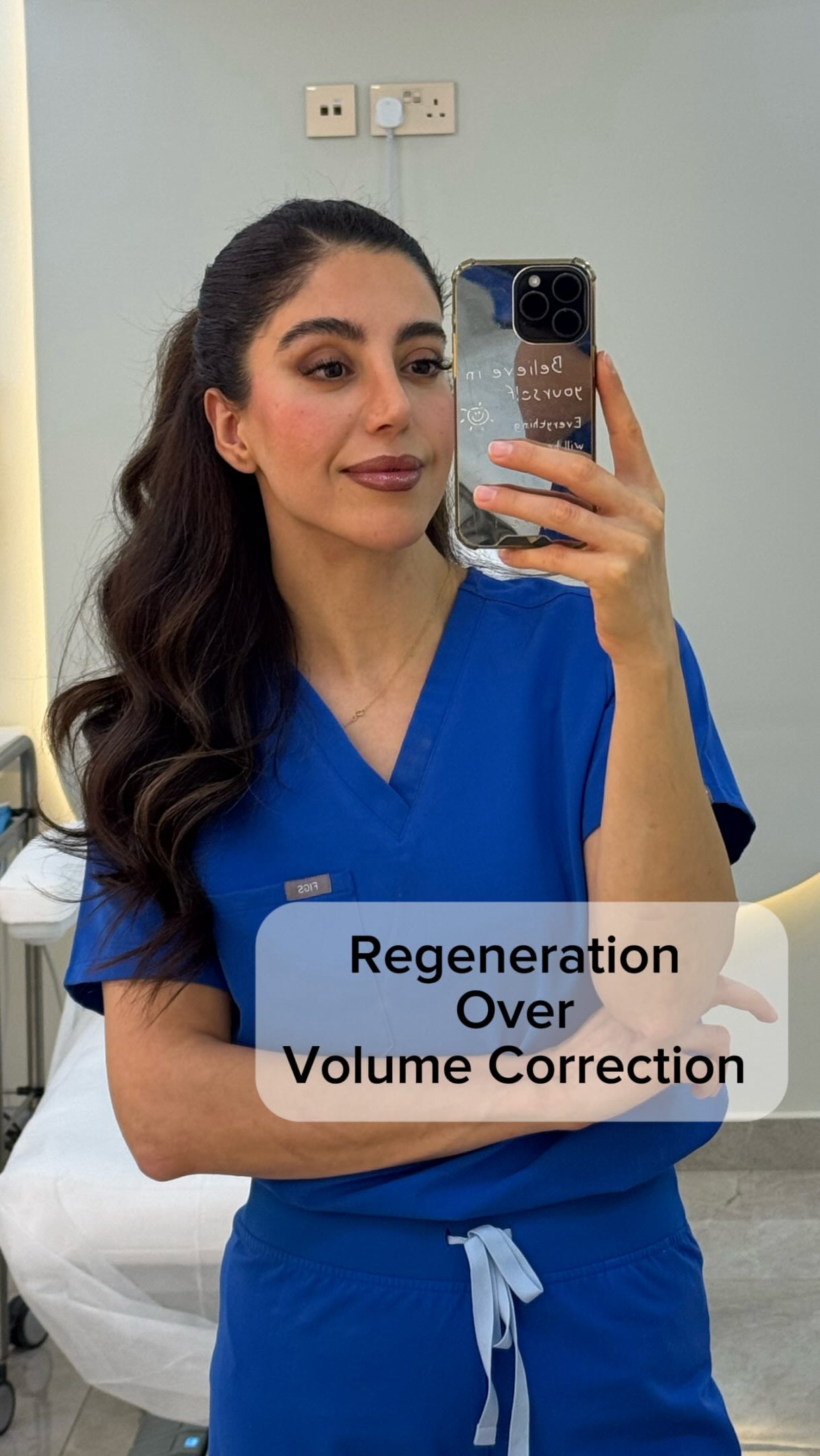 Regeneration or Volume loss Replacement ❓❓
In my opinion understanding of the main underlying reason for each concern, should be the basis of our treatment choices ✅
Even when we are combining treatments, the order of treatments is important 👍🏼
A right strategy is not just randomly mixing treatments together ❌
.
.
.
#regenerativemedicine #regeneration #skinquality