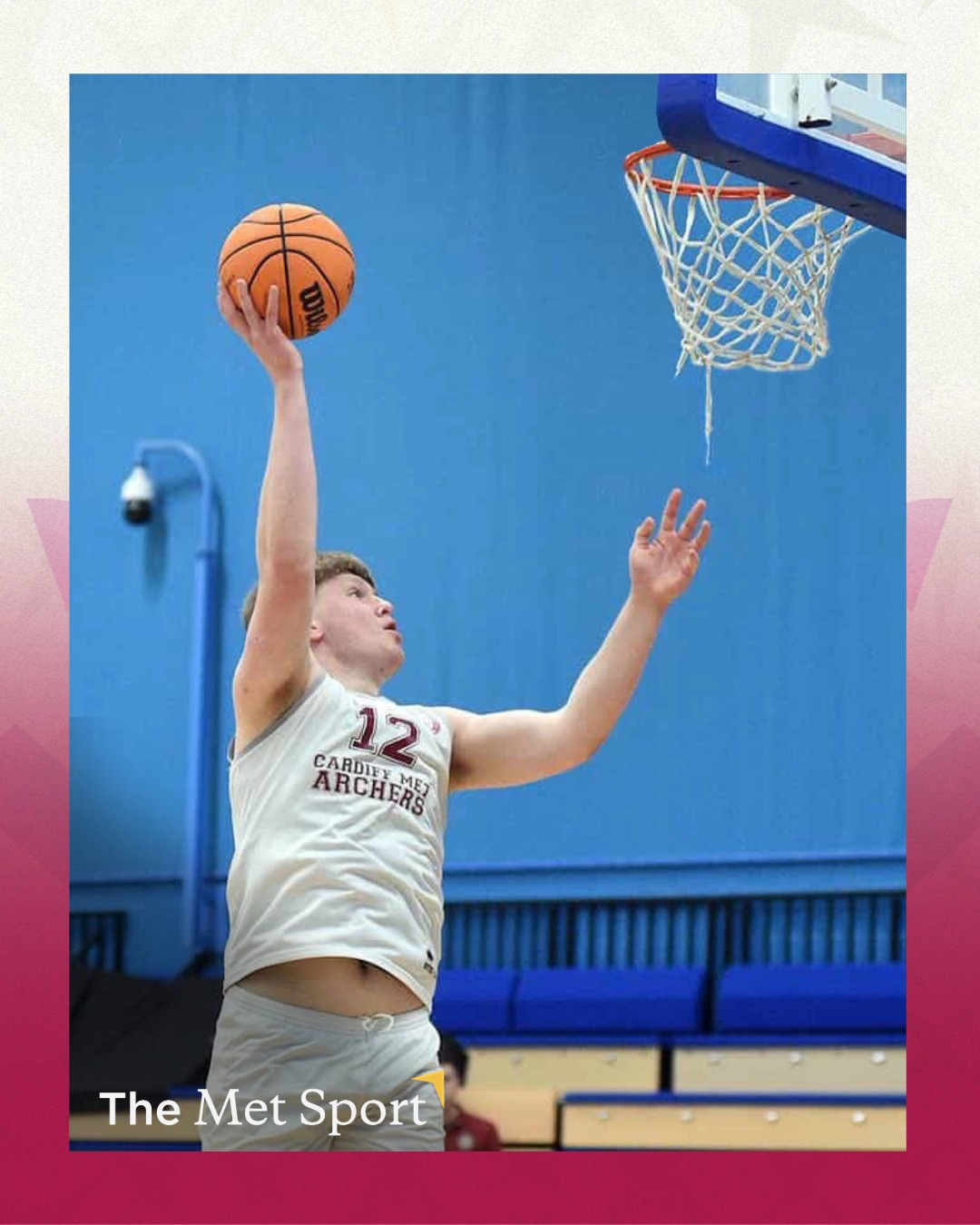 #RoadtoGlasgow: Rhys Cornelius part of the next wave at Cardiff Met.
20-year-old centre Rhys Cornelius is one of the current Cardiff Met students involved in the wider Wales men’s 3x3 basketball picture as the build-up to Glasgow 2026 gathers pace.
Read more > The Met Sport (Link in Bio)
______________________
Y Ffordd i Glasgow: Rhys Cornelius yn rhan o'r don nesaf ym Met Caerdydd.
Mae'r canolwr 20 oed Rhys Cornelius yn un o fyfyrwyr presennol Met Caerdydd sy'n ymwneud â darlun ehangach pêl-fasged 3x3 dynion Cymru wrth i'r paratoadau ar gyfer Glasgow 2026 gyflymu.
Darllenwch fwy > > The Met Sport (Dolen yn y Bio)
#TeamWales #TîmCymru #CommonwealthGames #Glasgow2026