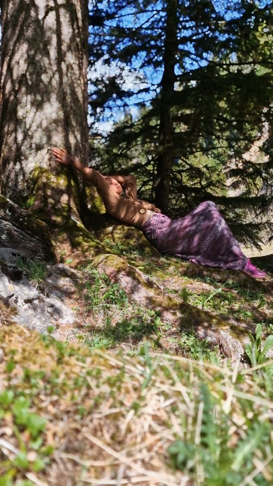 TAURUS NEW MOON 🌑🌿
May 16, 2026 — exact at 10:00 PM CET
Under a Taurus Moon cycle, the Earth calls us back home to ourselves.
Back to the body, to simplicity and to the sacred rhythm of the heart.
This Taurus New Moon is a portal for grounding, healing, manifestation, and remembering that true abundance begins within. Ruled by Venus in her full Yin expression, and deeply connected to Mother Earth, this lunation invites us to slow down enough to hear the desires quietly emerging from the soul.
Manifestation is not only about receiving.
It is about becoming aware of the inner veils — fears, wounds, old beliefs, inherited patterns — that may unconsciously block us from fully living the life we long for.
And so this lunar cycle becomes a journey of self-discovery.
A journey of tending the soil within.
Of learning to align our actions, choices, and self-responsibility with the intentions we plant today.
Move slowly, be sensual with yourself, touch the Earth.
Place a hand on your heart.
And ask yourself:
What am I truly ready to nourish into life? 🌱
#TaurusNewMoon #NewMoon #Manifestation #EarthMedicine #Venusian SpiritualGrowth HealingJourney Astrology LunarCycle SacredFeminine Embodiment MotherEarth NewMoonRitual